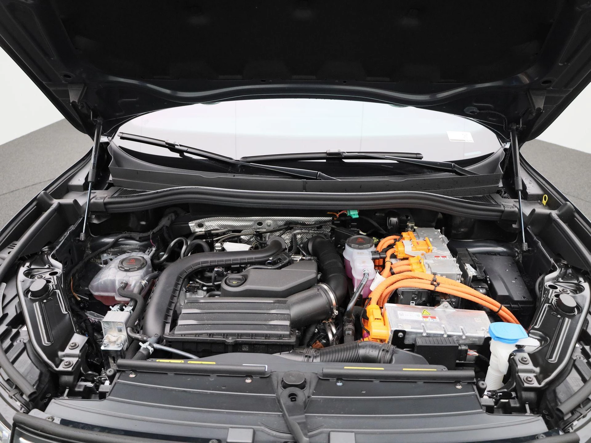 Volkswagen-Tiguan-image-43