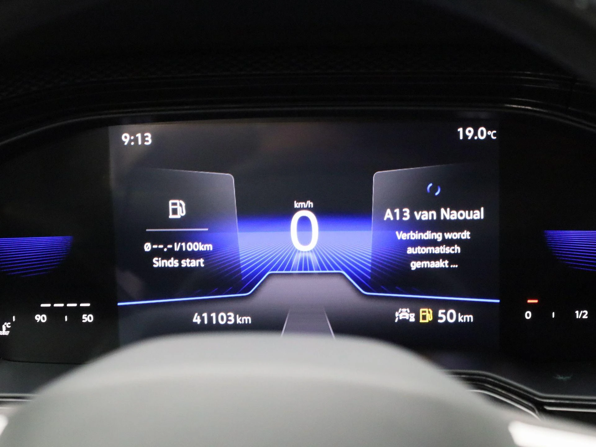 Volkswagen-Polo-image-8