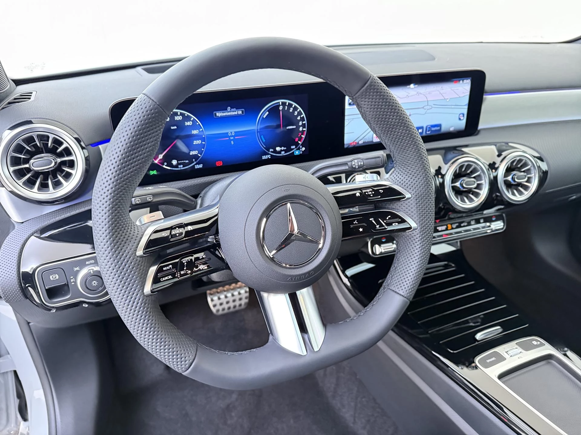 Mercedes-Benz-A-Klasse-image-9