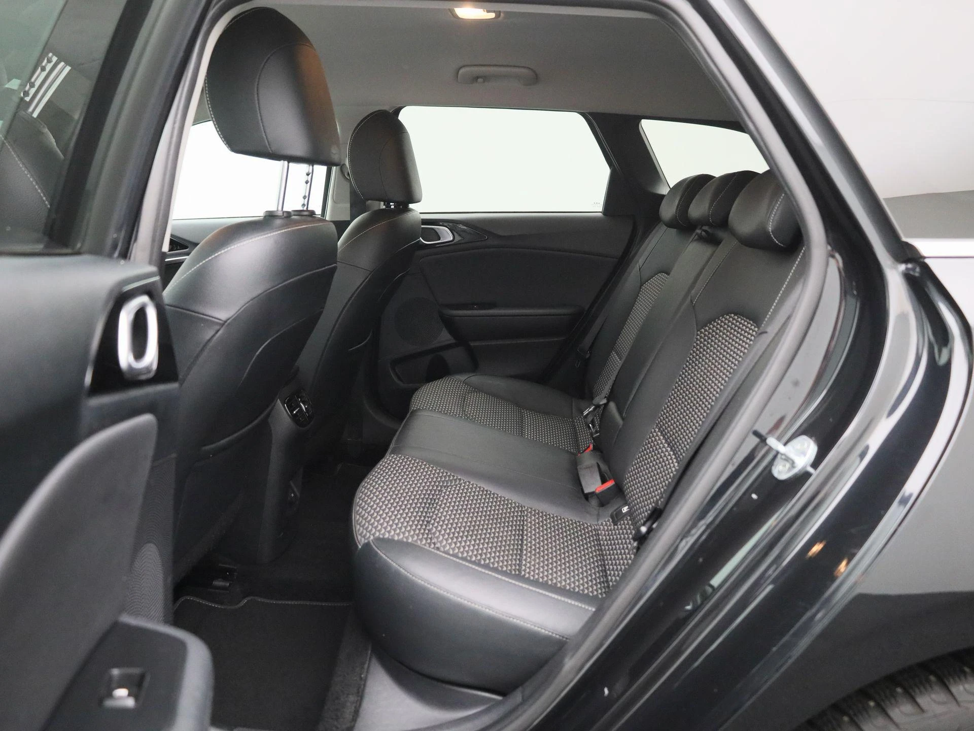Kia-Ceed Sportswagon-image-11