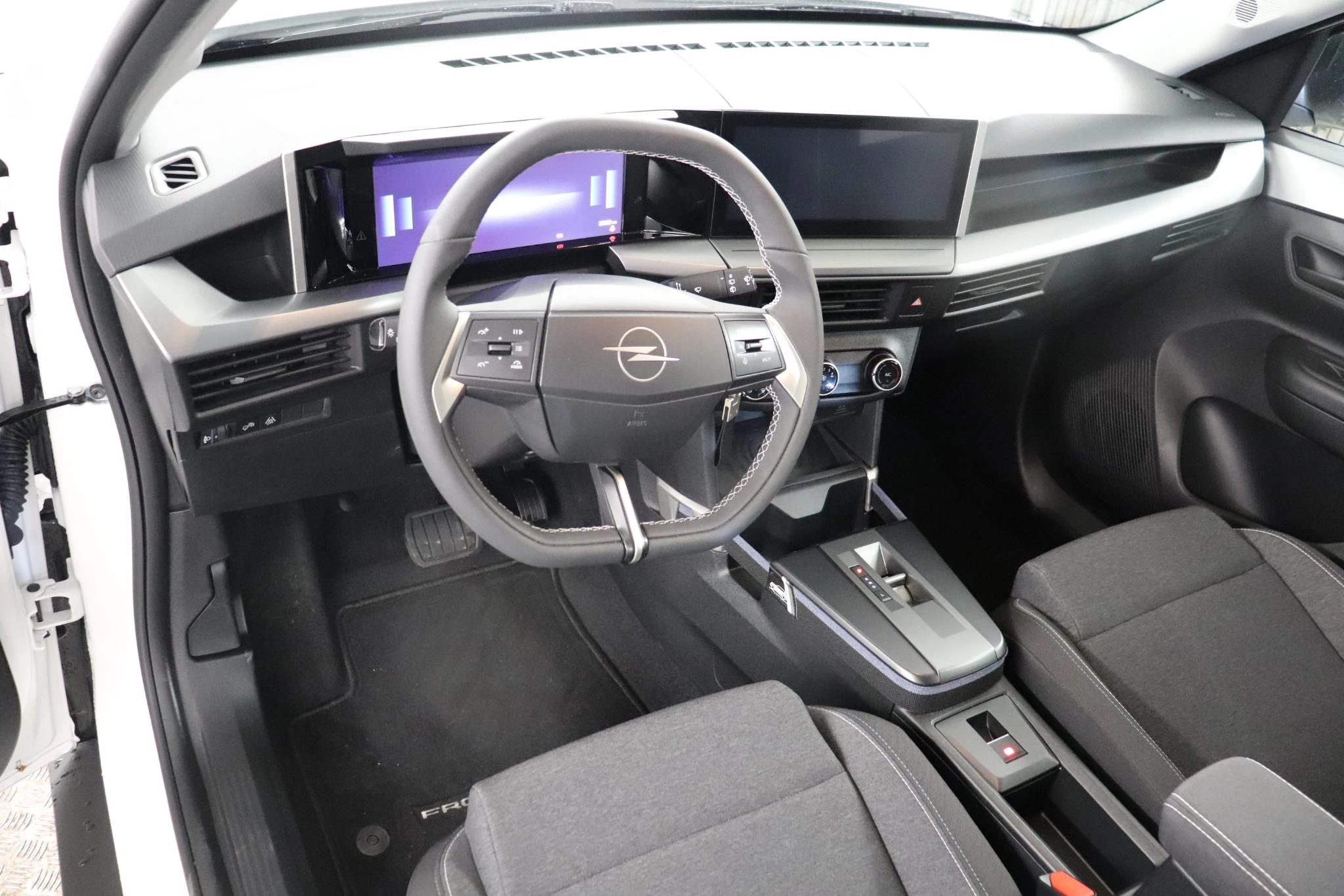 Opel Frontera 1.2 Turbo MHEV 74kW Edition eDCT