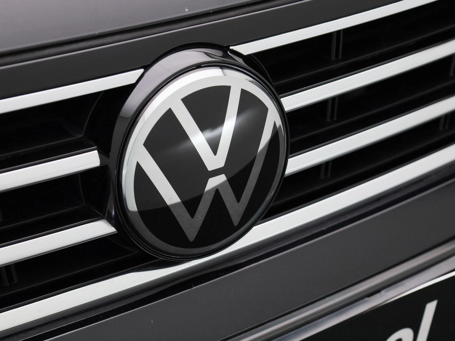 Volkswagen-Passat-image-33