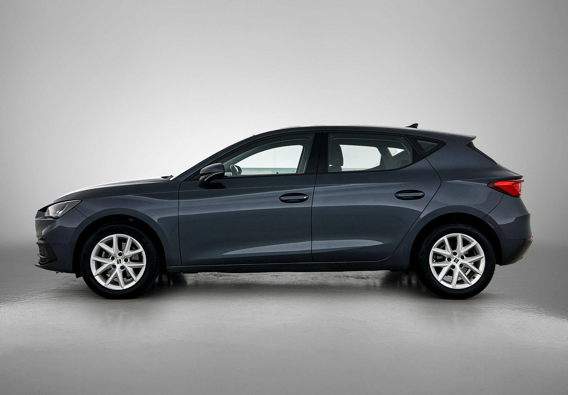 SEAT-Leon-image-1