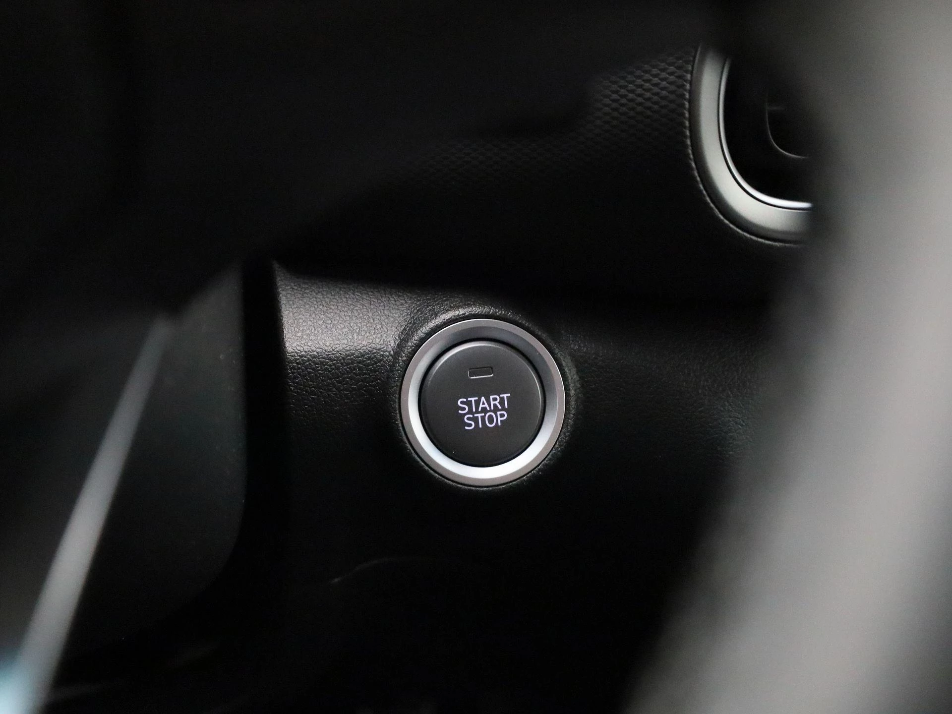 Hyundai-Kona-image-25