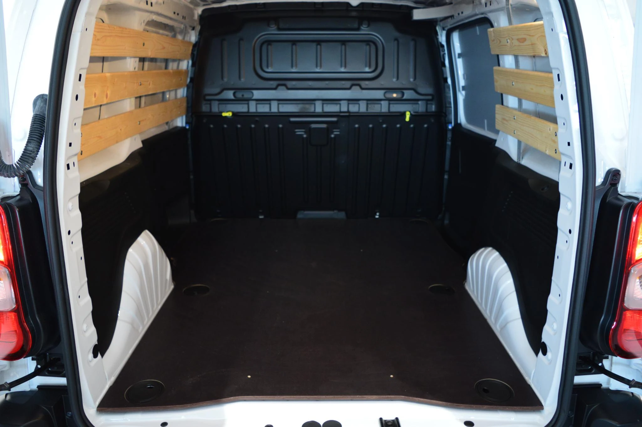 Citroën-ë-Berlingo-image-13