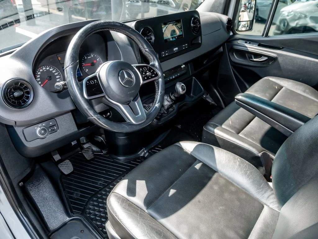 Mercedes-Benz-Sprinter 317-image-8