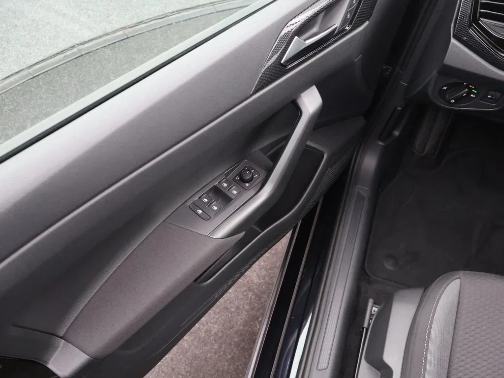 Volkswagen-Taigo-image-13