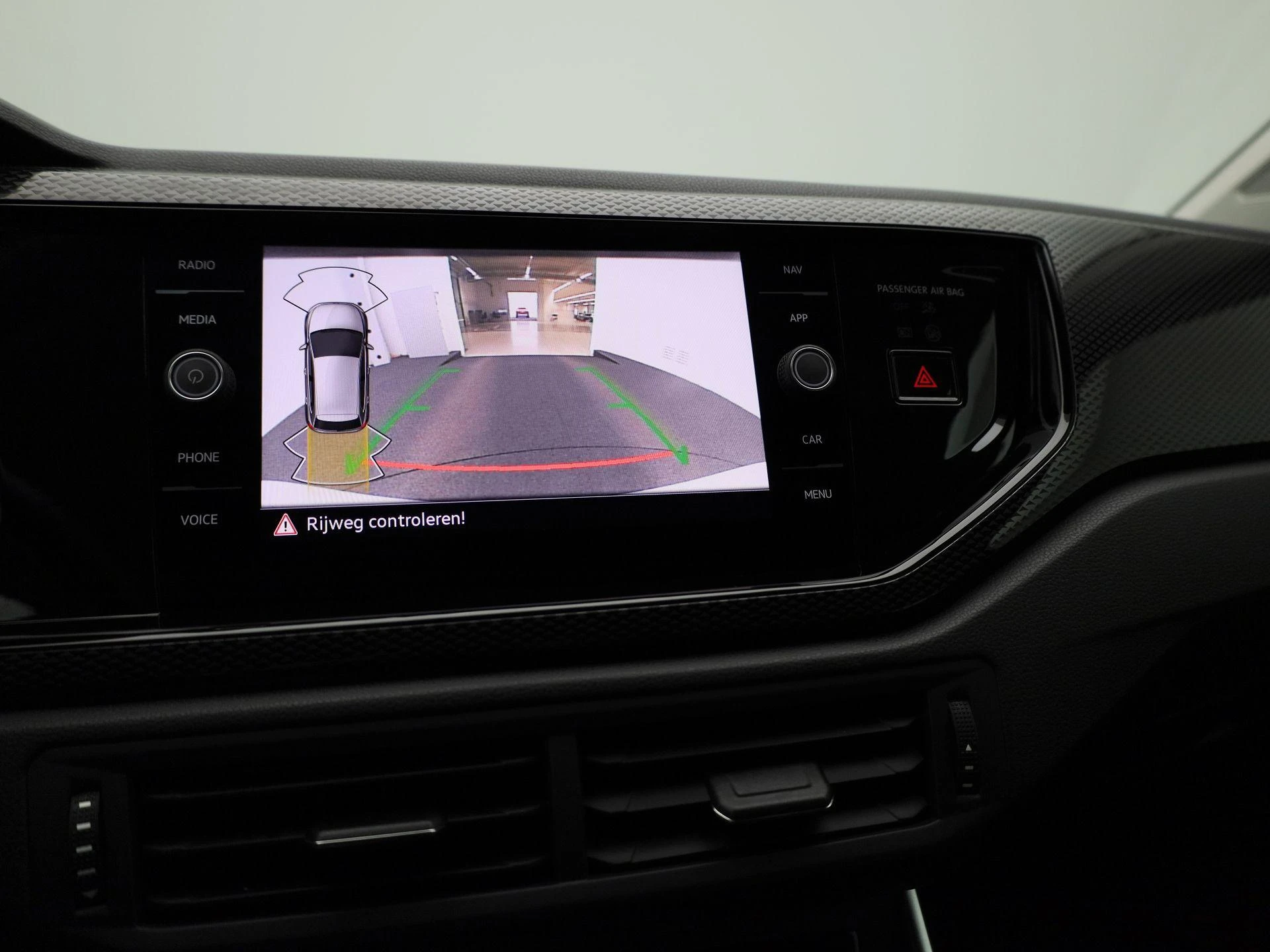 Volkswagen-Polo-image-26