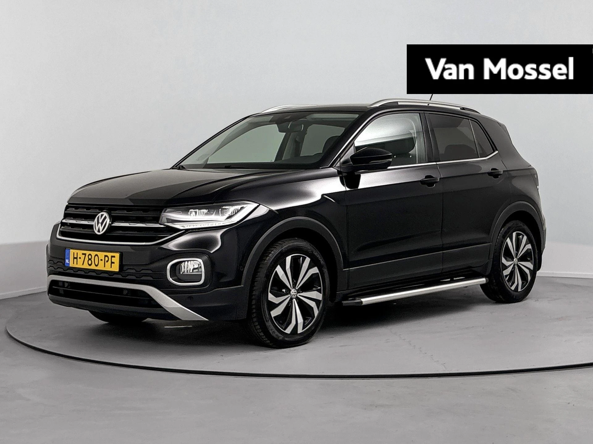 Volkswagen-T-Cross-image-0