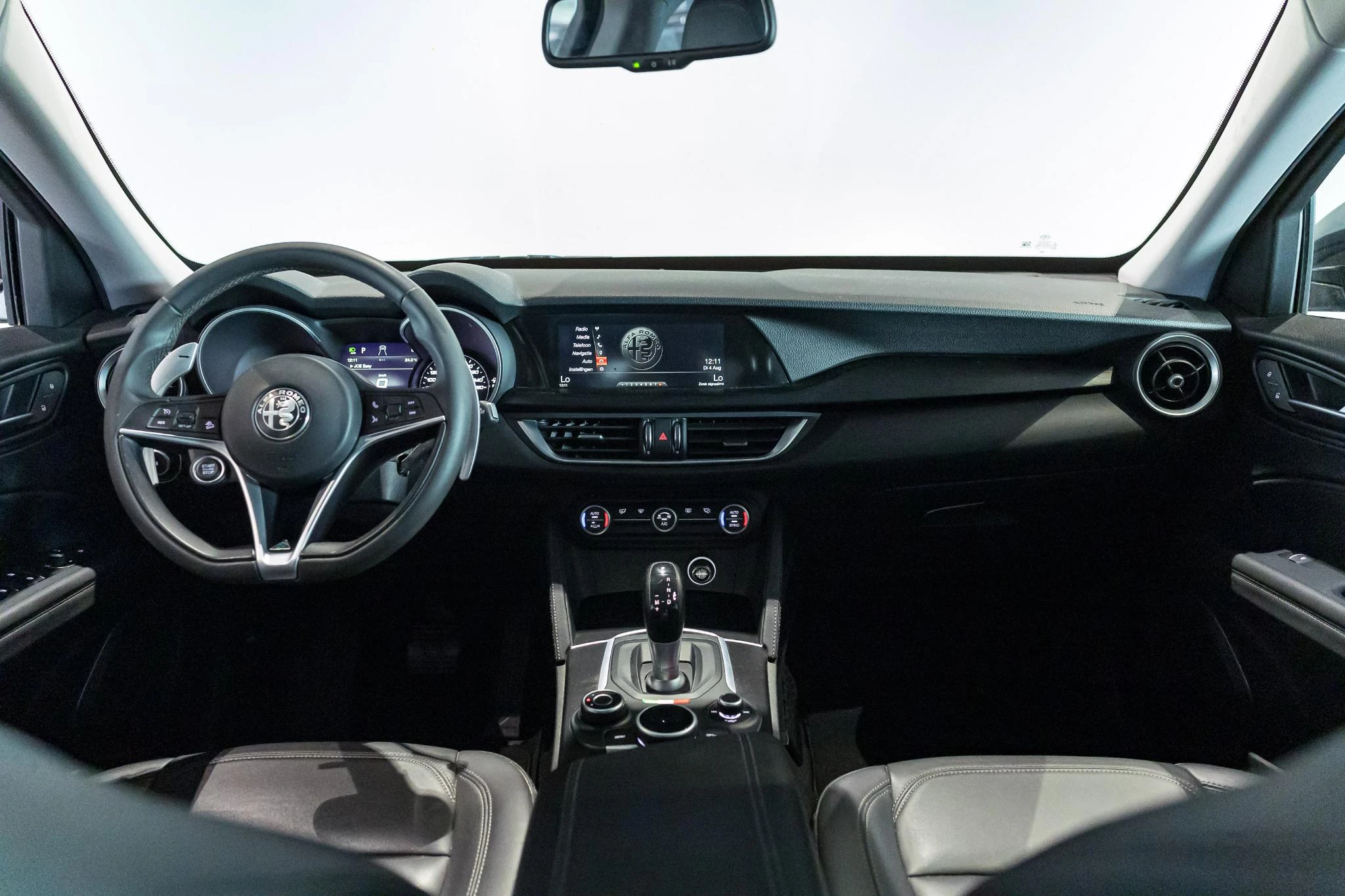 Alfa Romeo-Stelvio-image-17