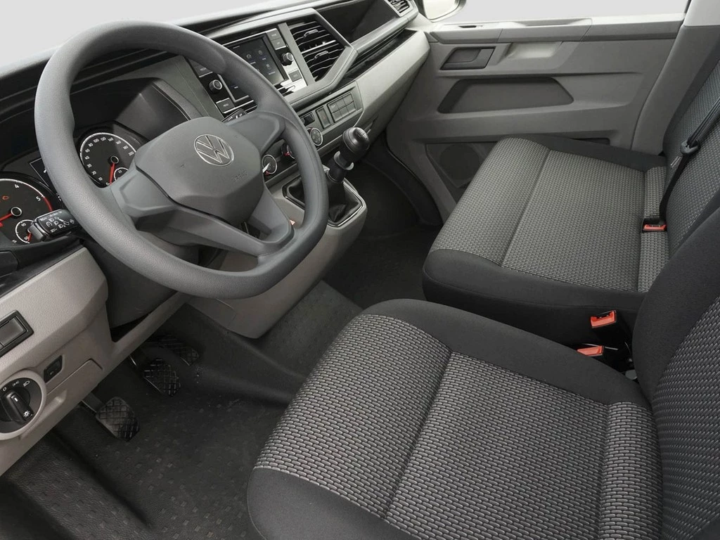 Volkswagen-Transporter-image-11