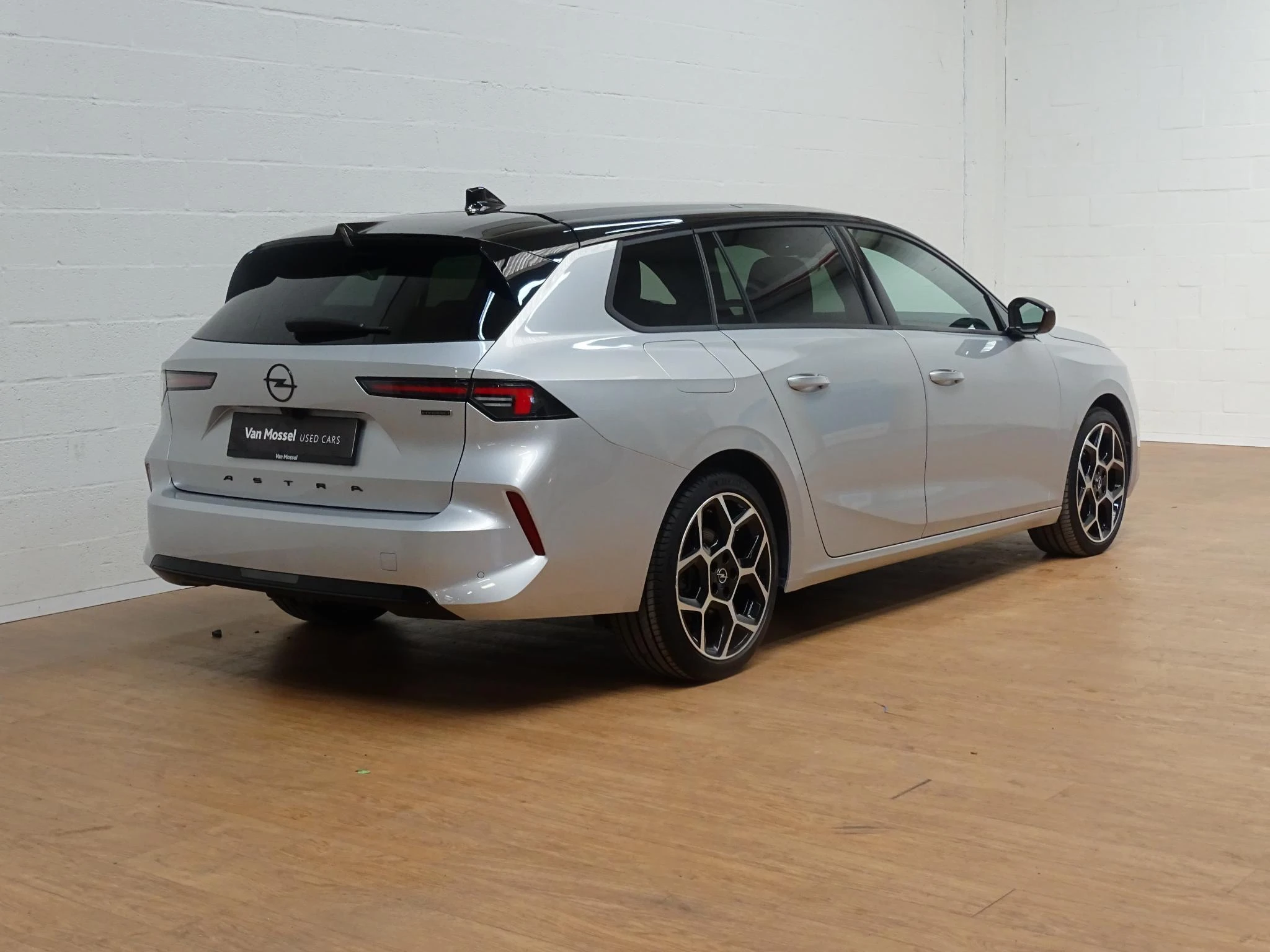 Opel-Astra-image-5