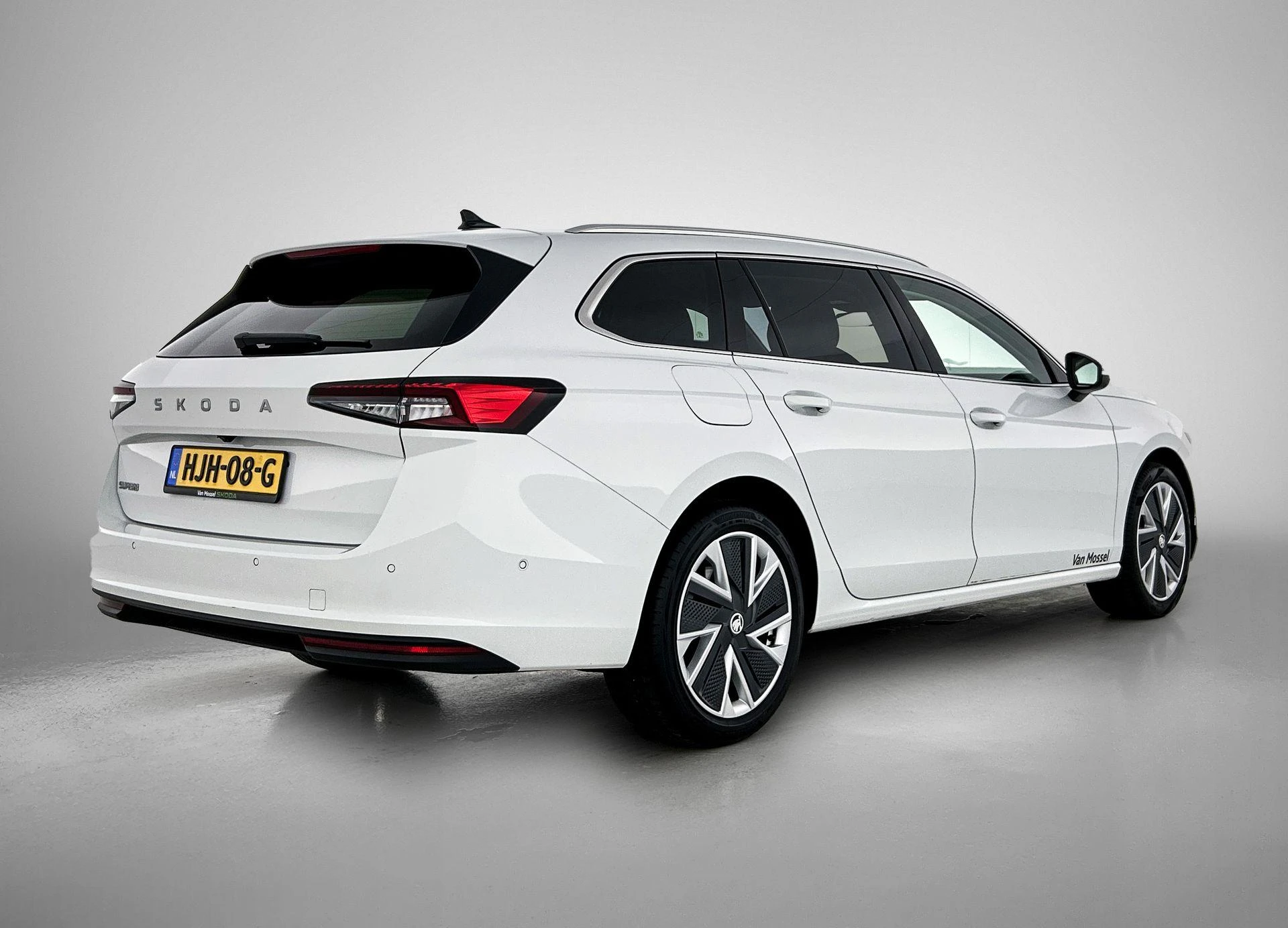 Škoda-Superb-image-3