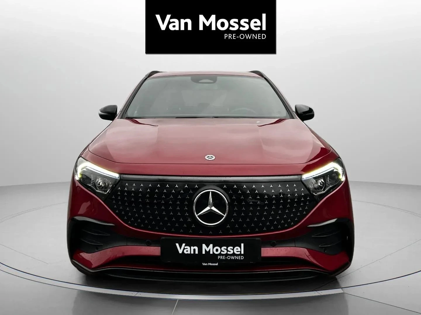 Mercedes-Benz-EQA-image-2