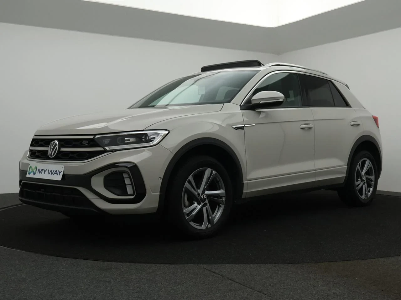 Volkswagen-T-Roc-image-0