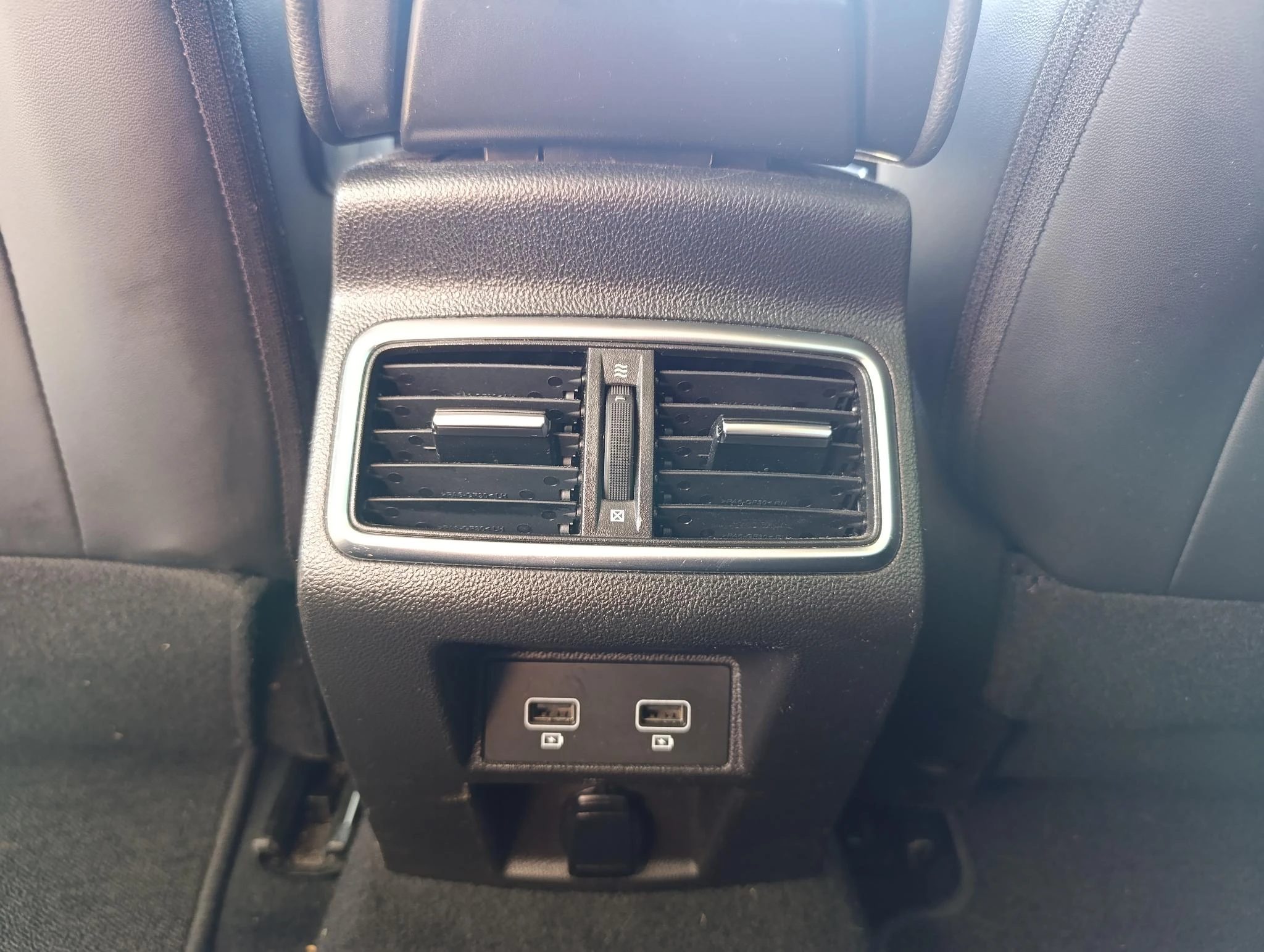 Renault-Megane E-Tech-image-21