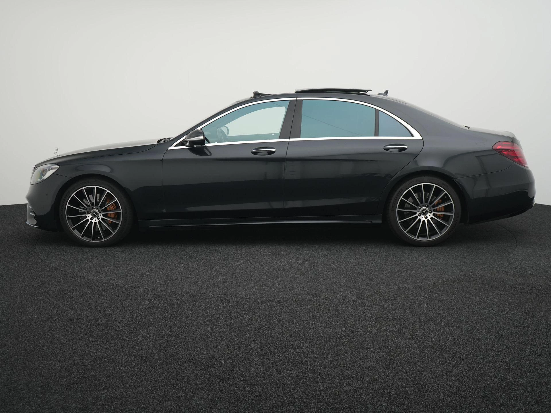Mercedes-Benz-S-Klasse-image-3