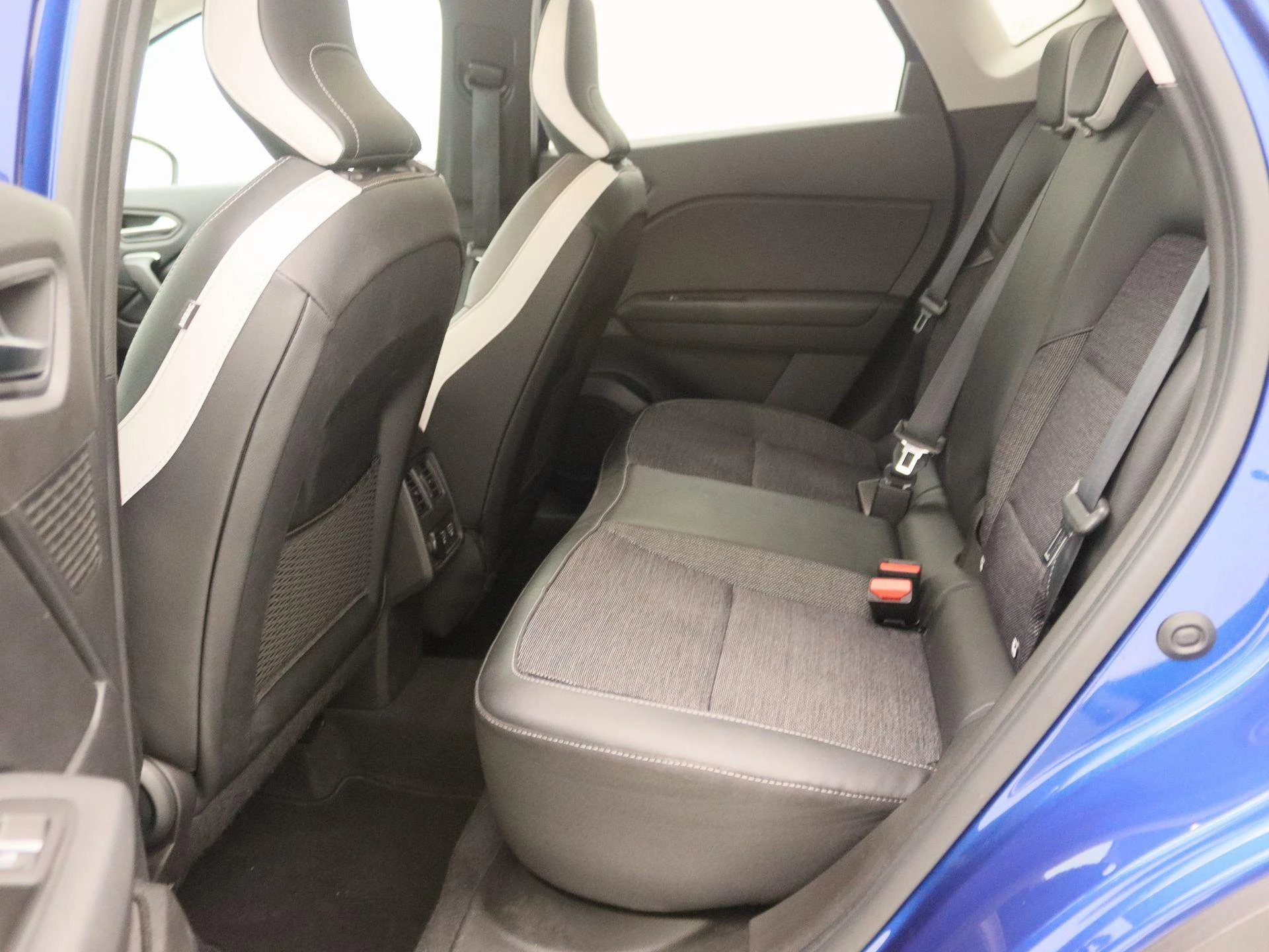 Renault-Captur-image-12