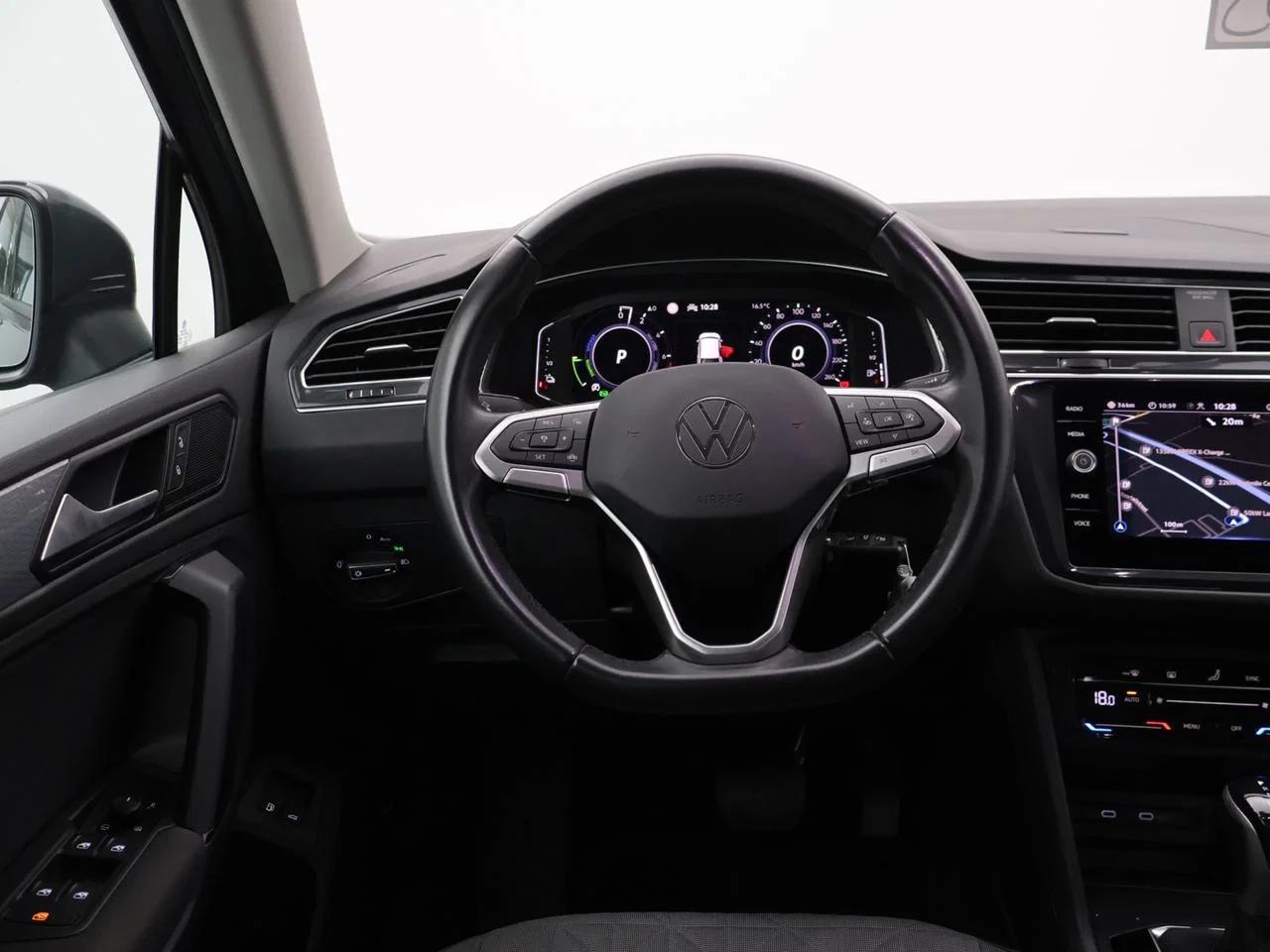 Volkswagen Tiguan eHybrid (PHEV) Tiguan eHybrid 1.4 Life Business 245PK *AUTOMAAT*VIRTUAL COCKPIT*NAVI*APP-CONNECT*CAMERA*PDC*ACC*AIRCO*...*