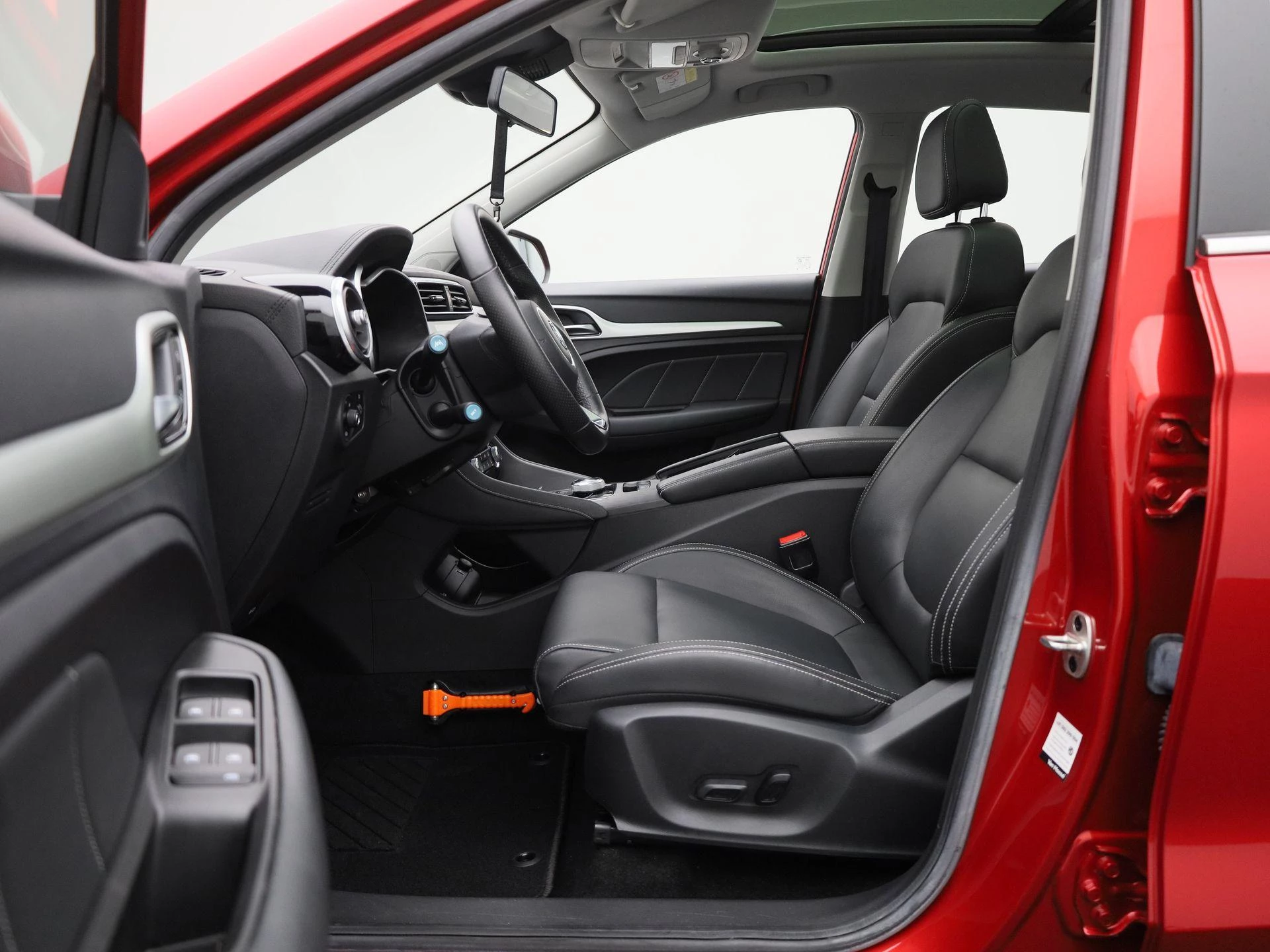 MG-ZS EV-image-10