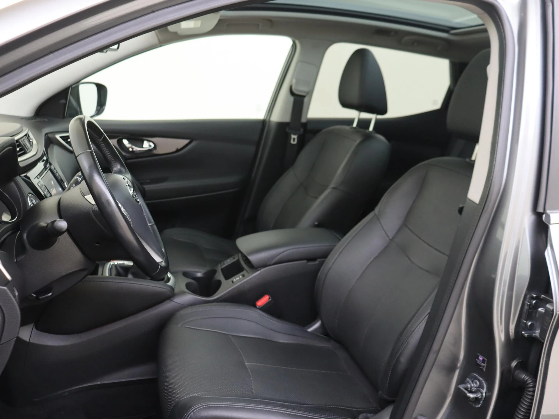 Nissan-QASHQAI-image-14
