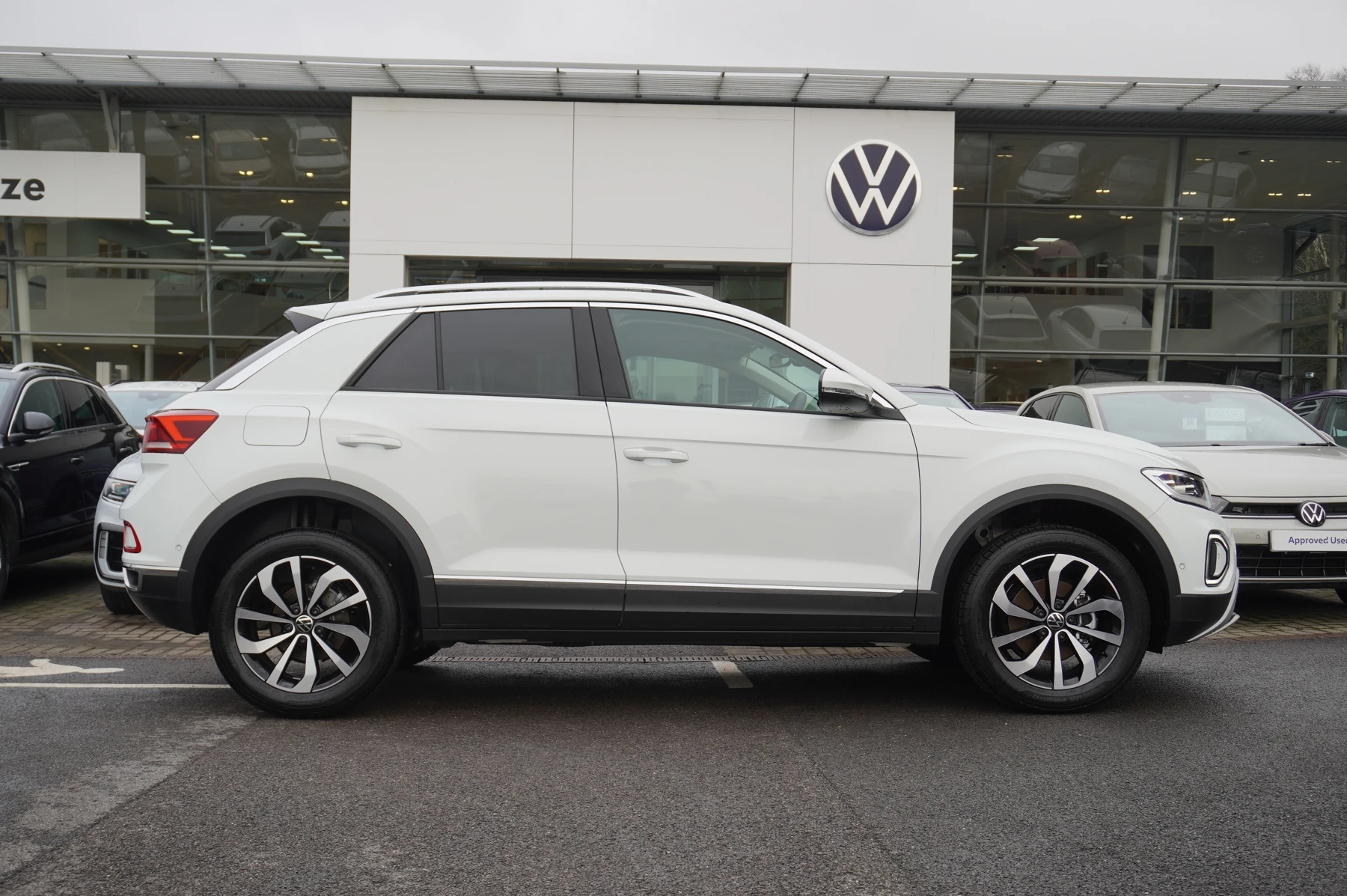 Volkswagen-T-Roc-image-3