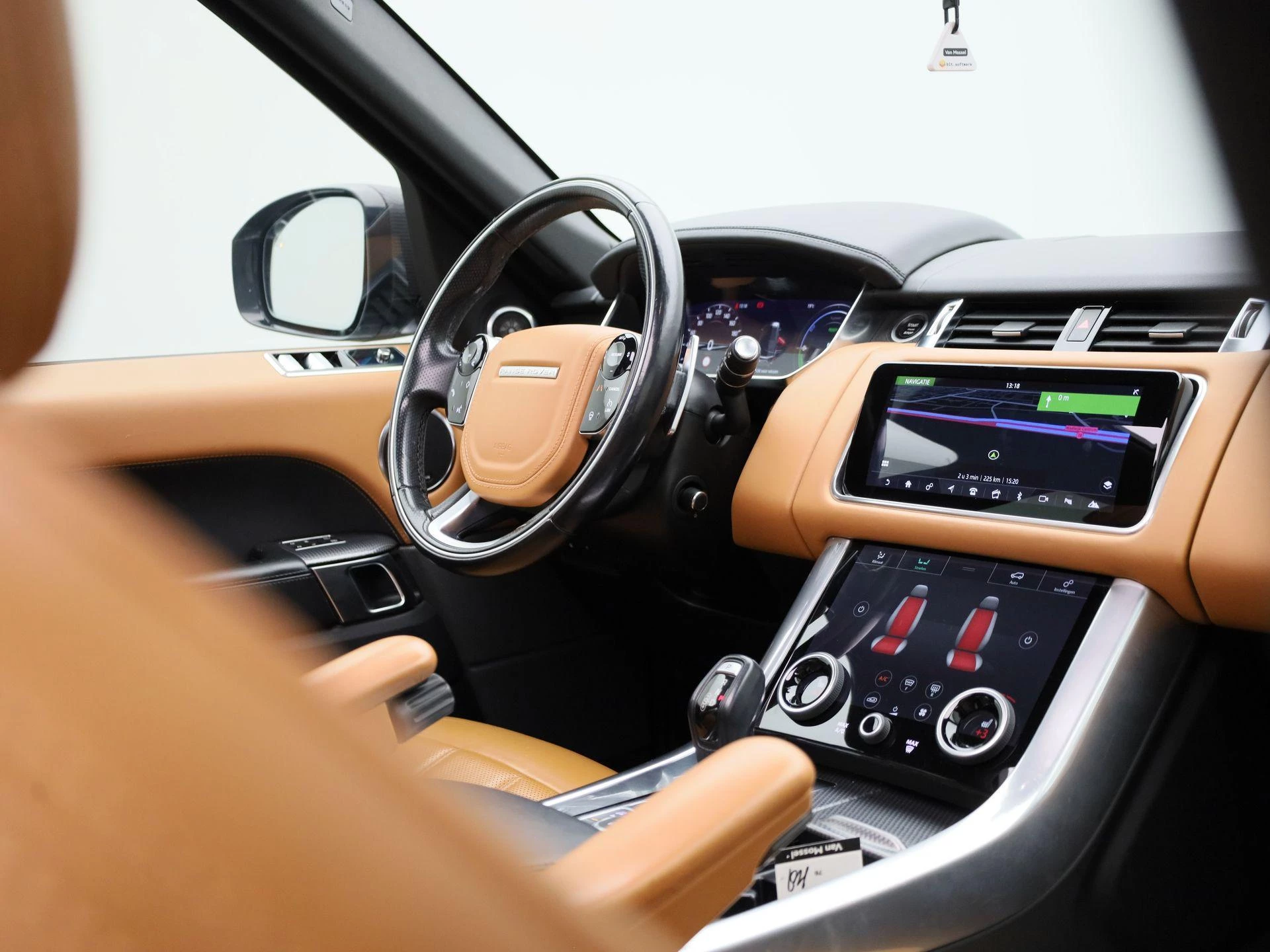Land Rover-Range Rover Sport-image-44
