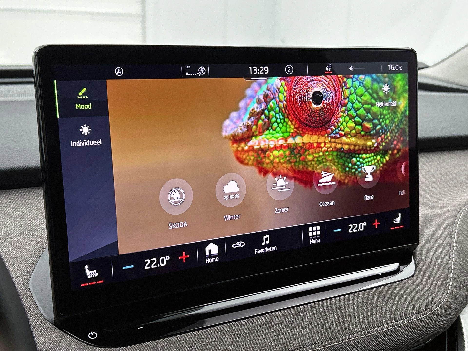 Škoda-Enyaq iV-image-14