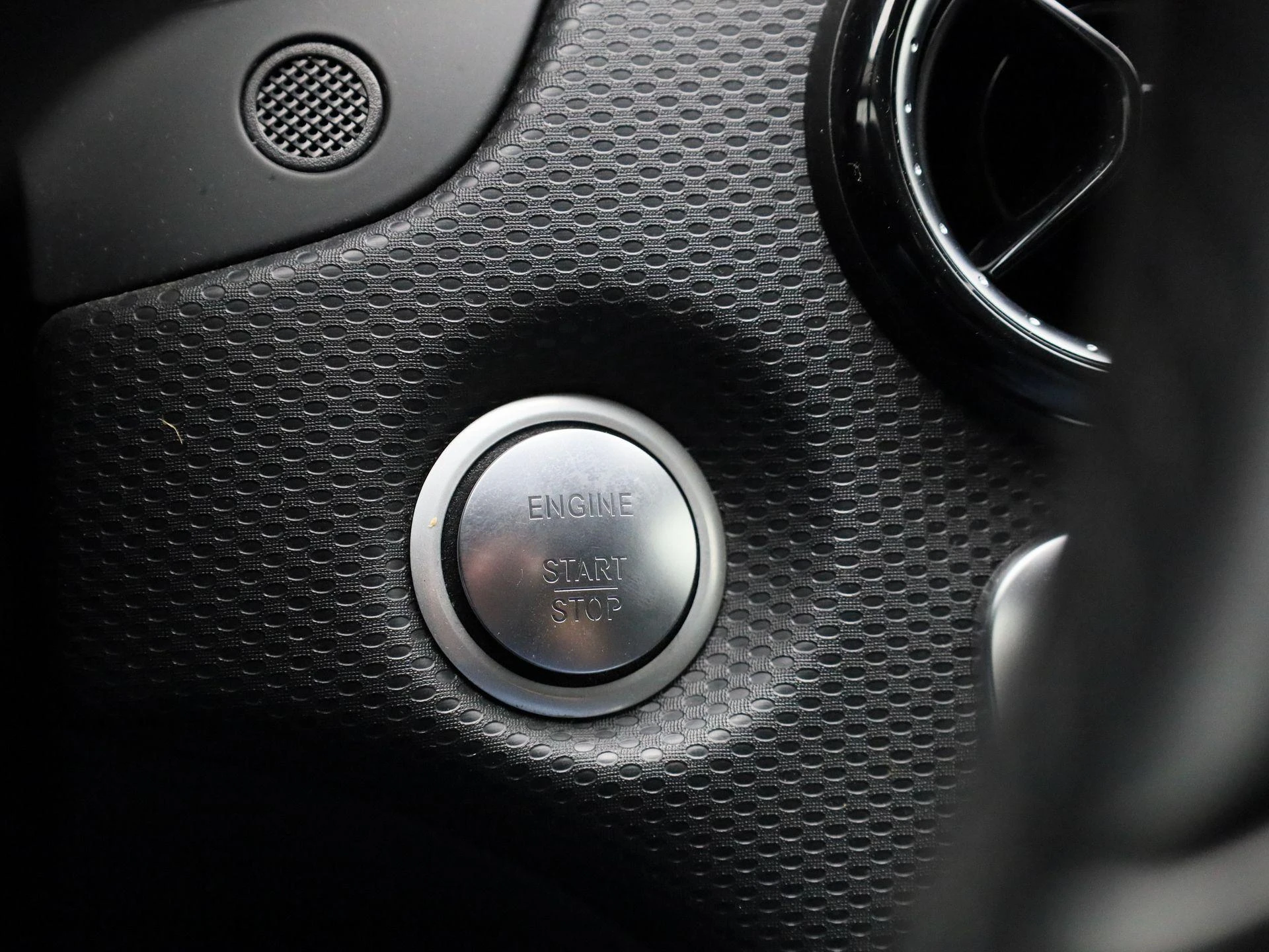Mercedes-Benz-A-Klasse-image-17