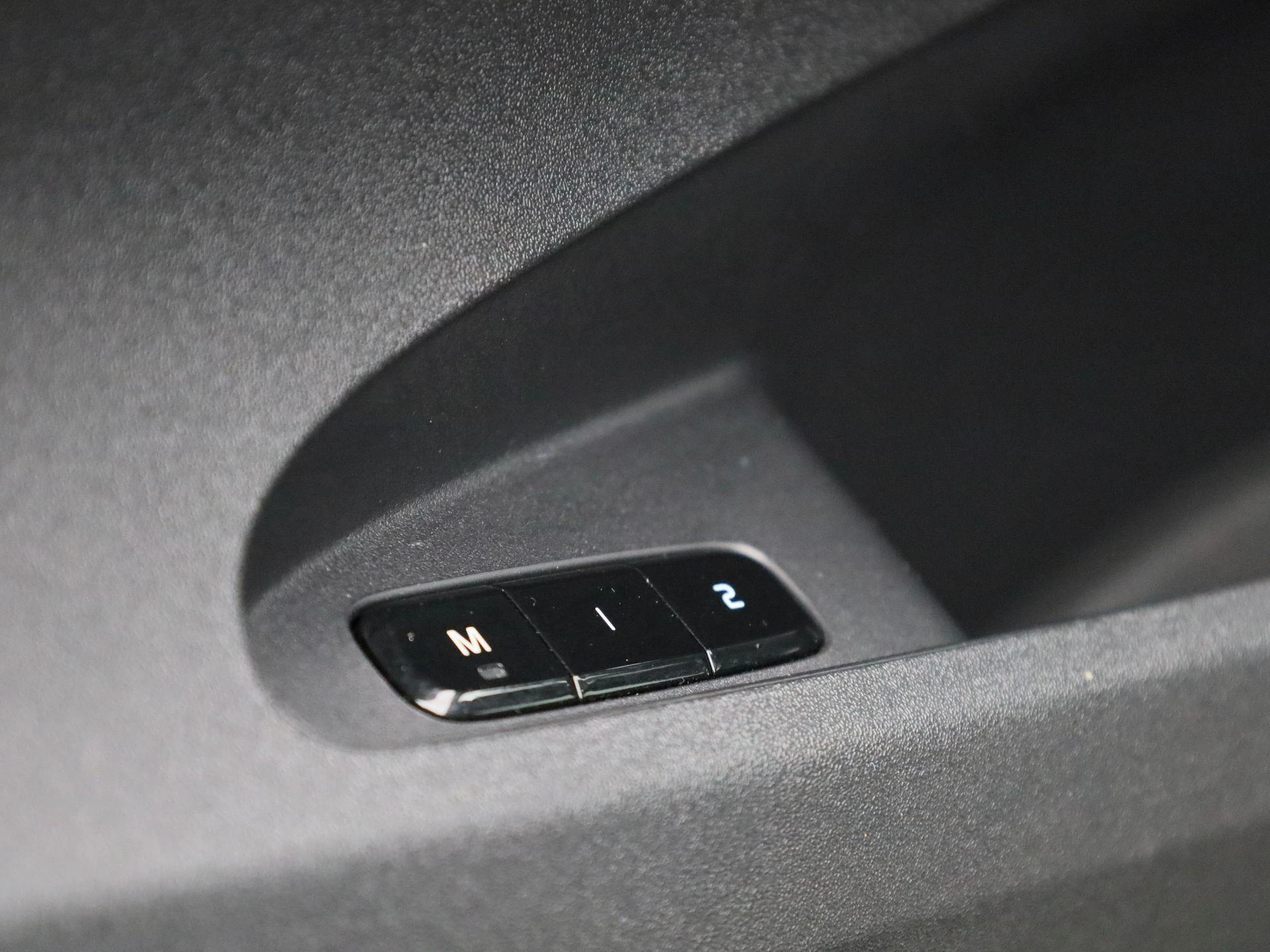 Polestar-2-image-32