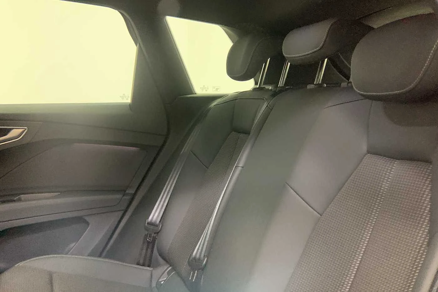 Audi-Q4 e-tron-image-13