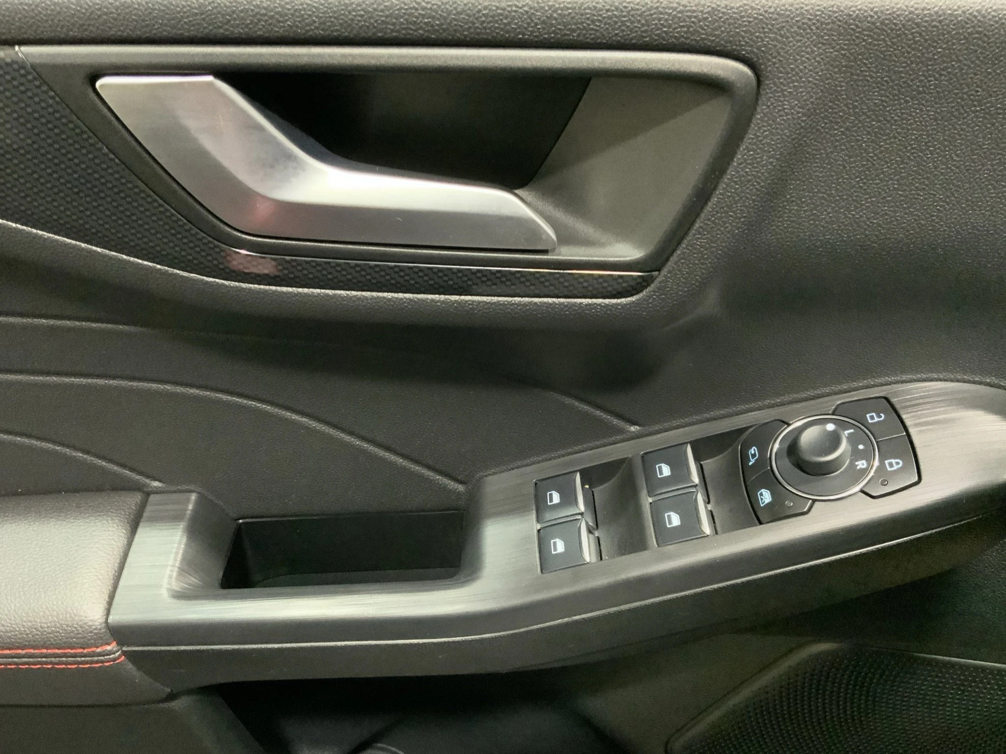 Ford Kuga ST-Line X*PANO*AHK*KAM*ACC*NAVI*SOUND-SYS. LED Pano SHZ 4xSHZ