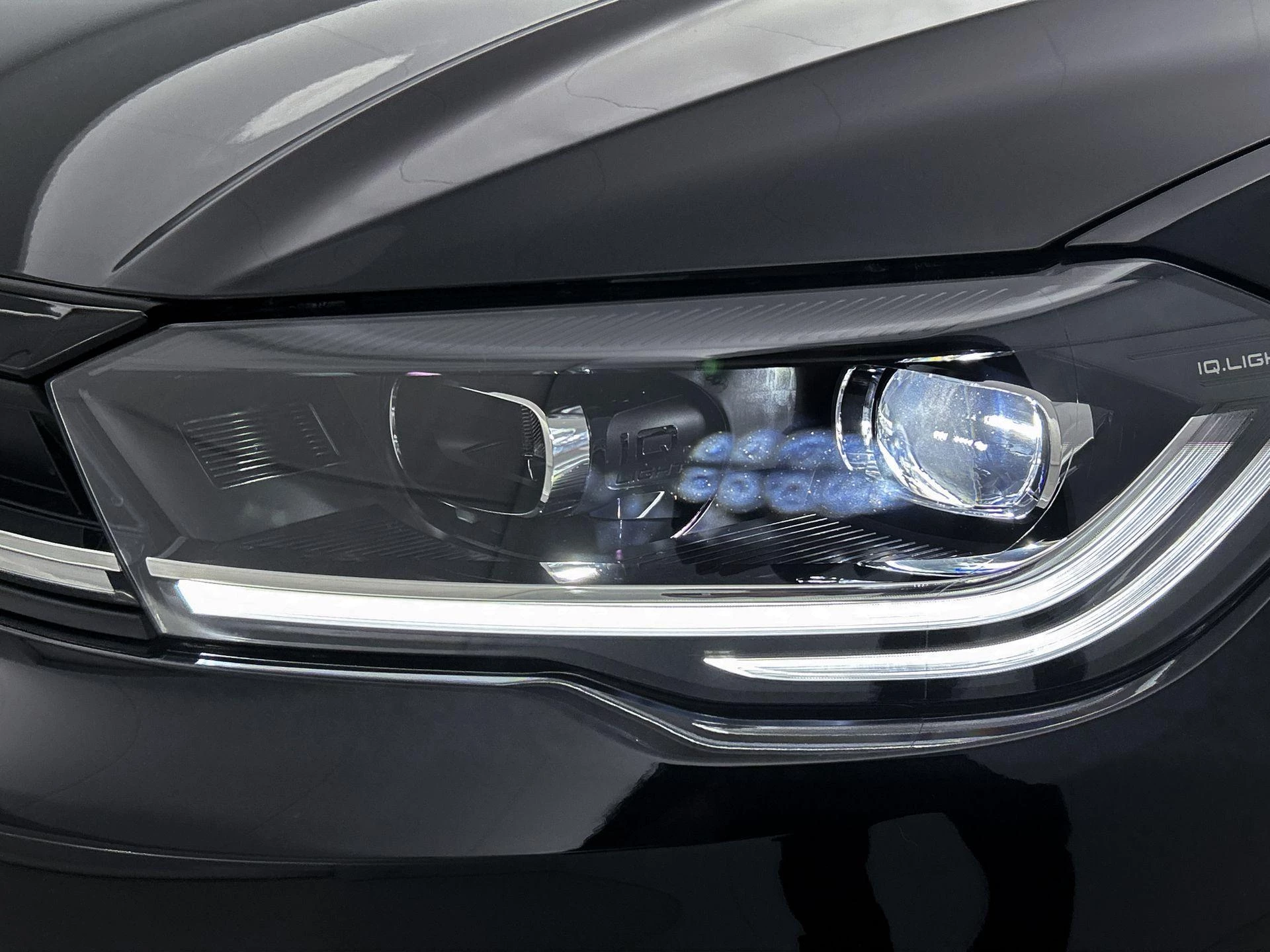 Volkswagen-Polo-image-8