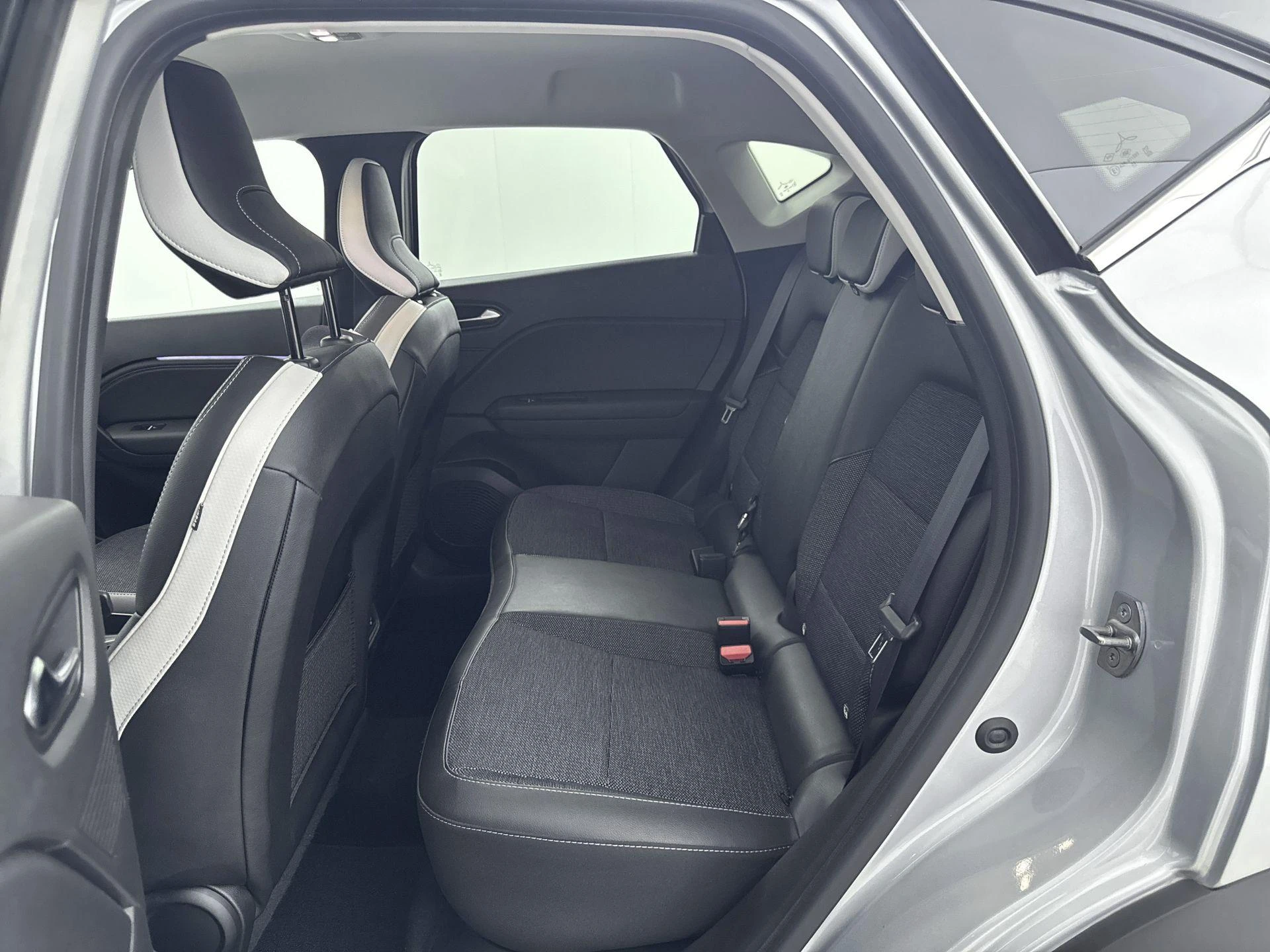 Renault-Captur-image-24