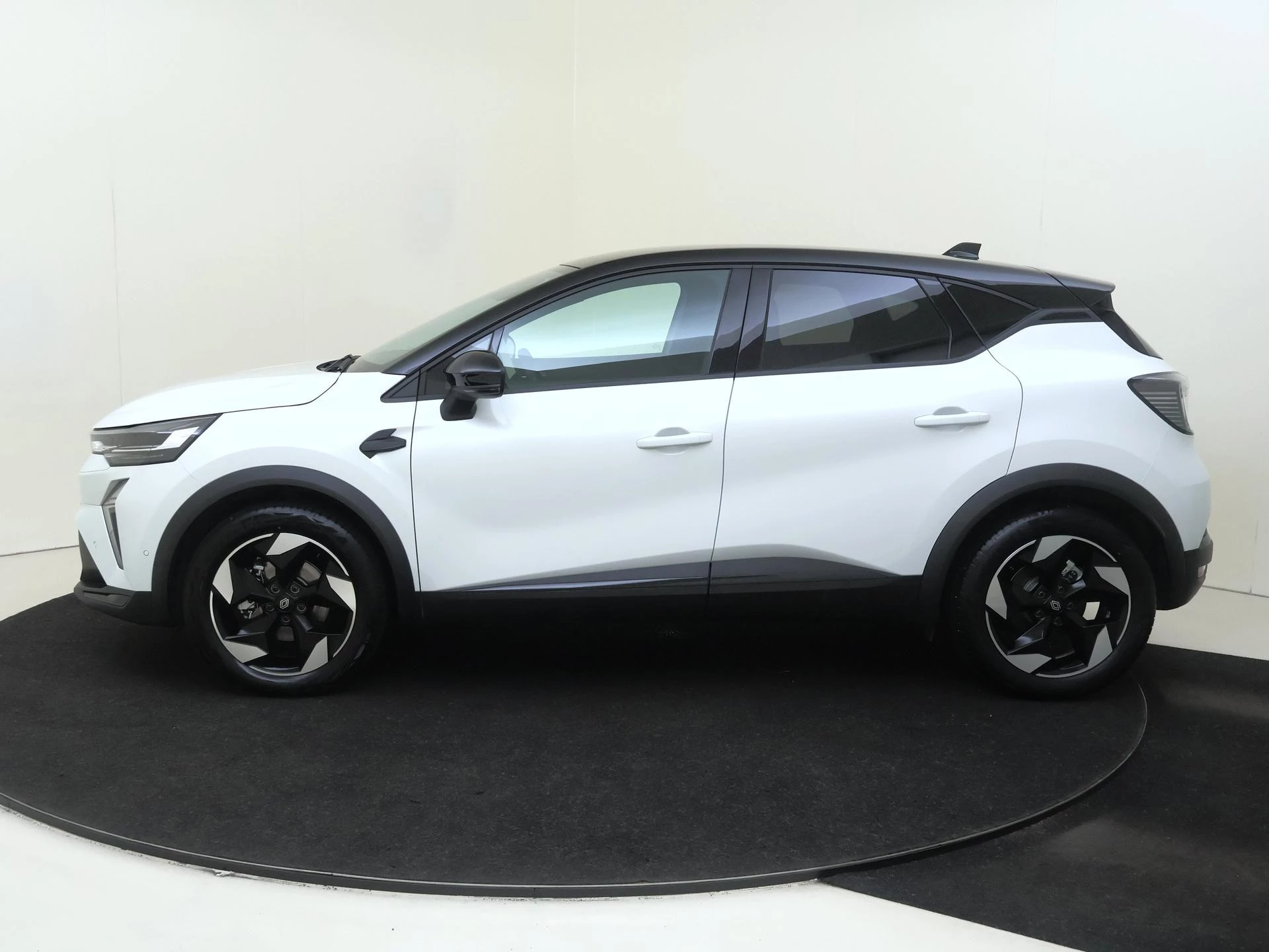 Renault Captur 1.8 E-Tech full hybrid 160 techno