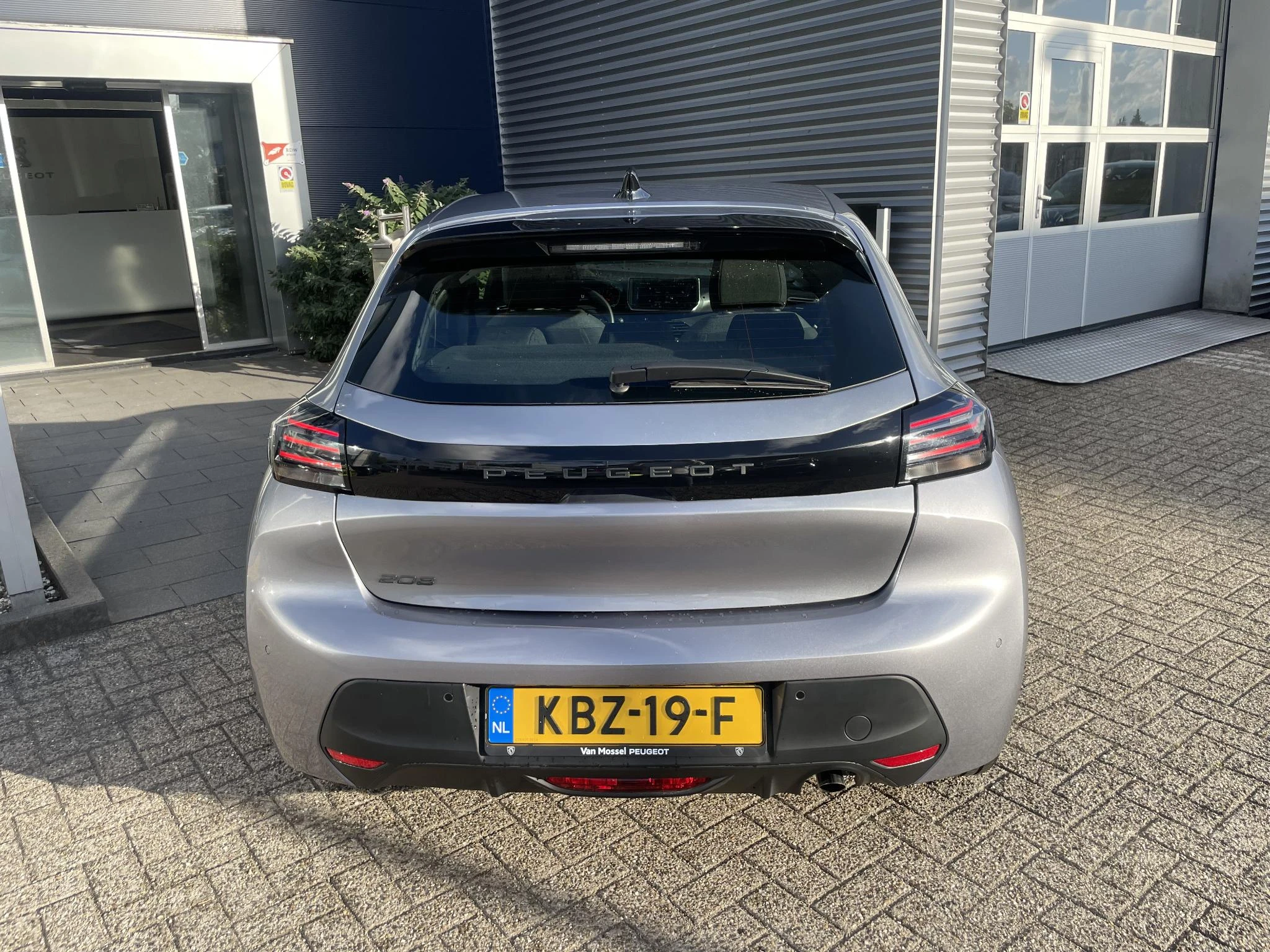 Peugeot-208-image-4