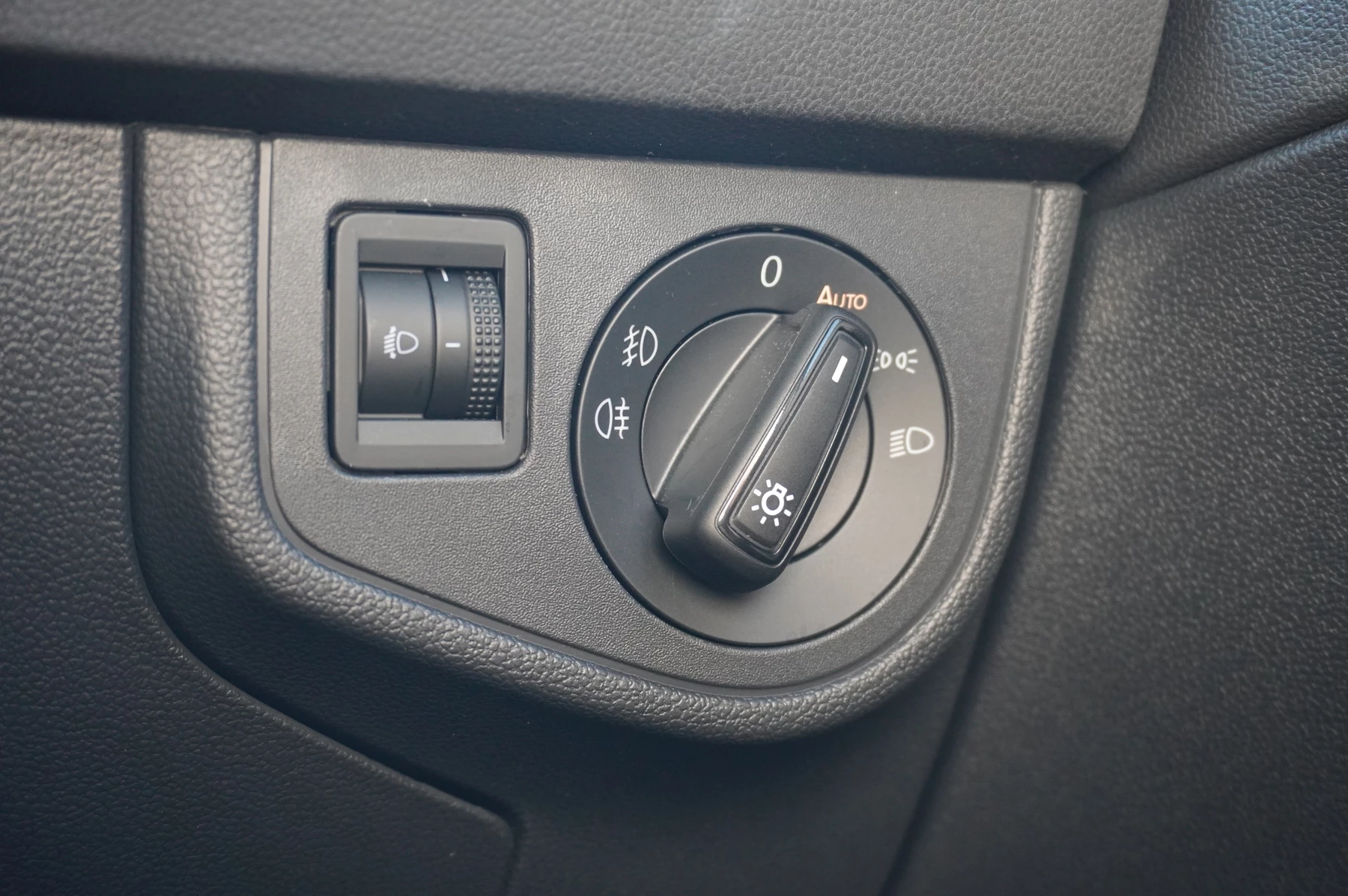 Volkswagen-Polo-image-35