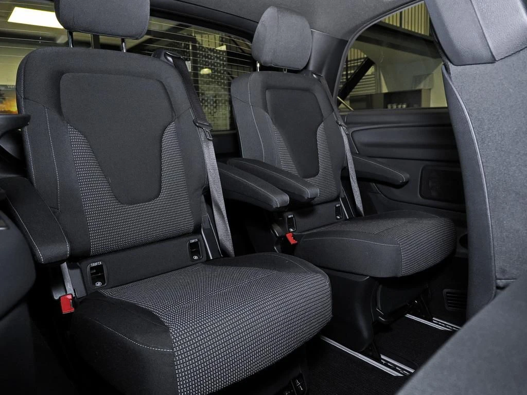 Mercedes-Benz-V-Klasse 220-image-16