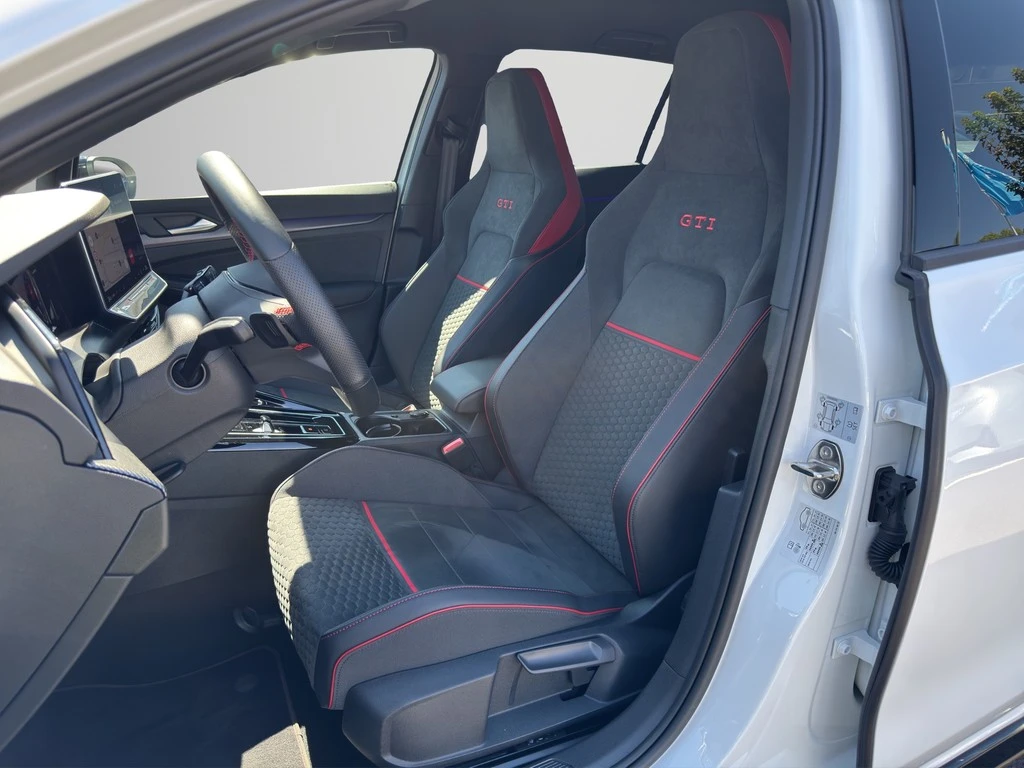 Volkswagen-Golf-image-6