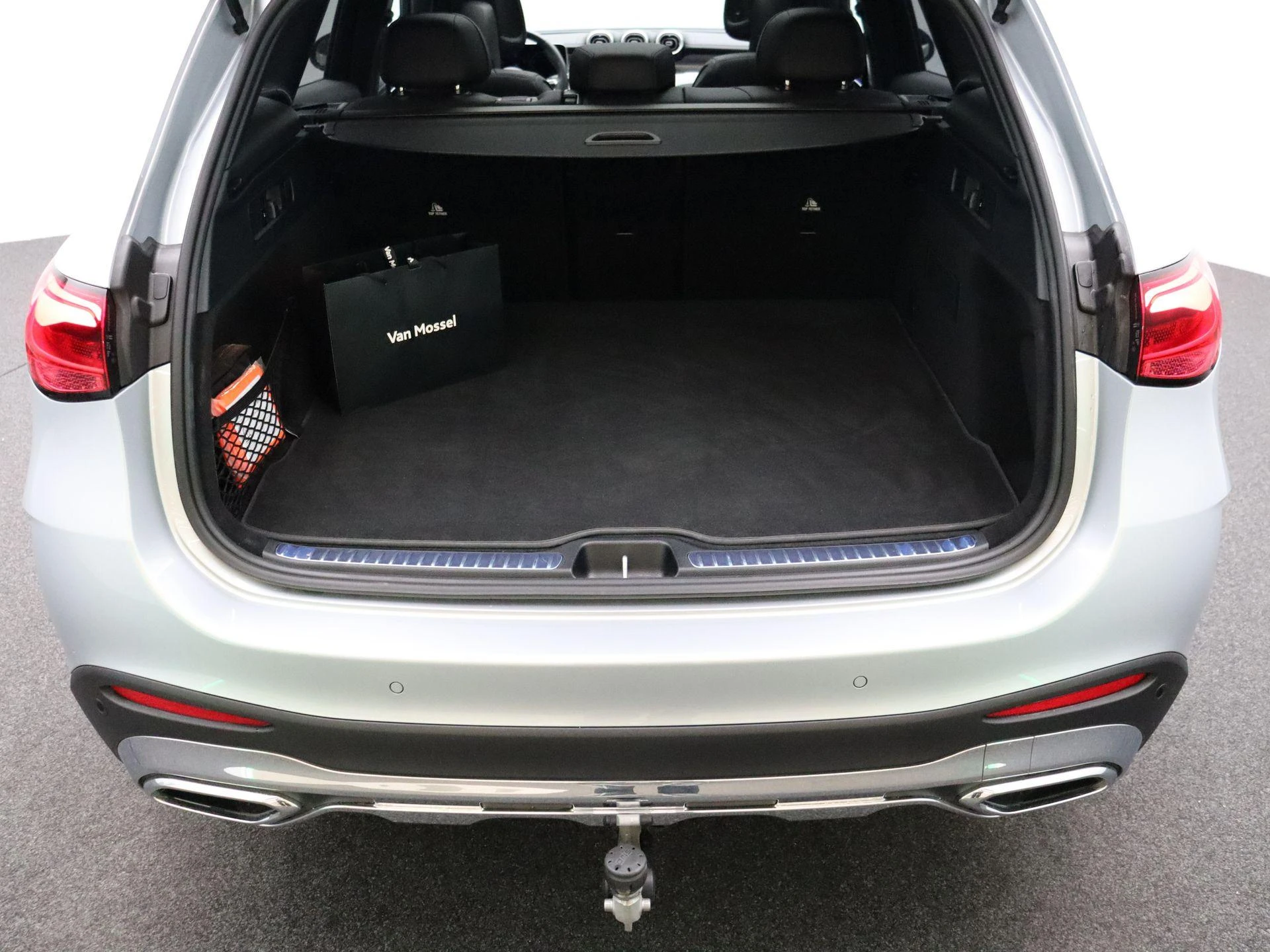 Mercedes-Benz-GLC-image-29