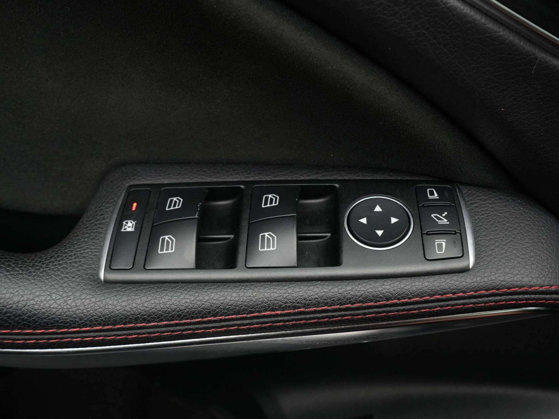Mercedes-Benz GLA 180 Premium Plus