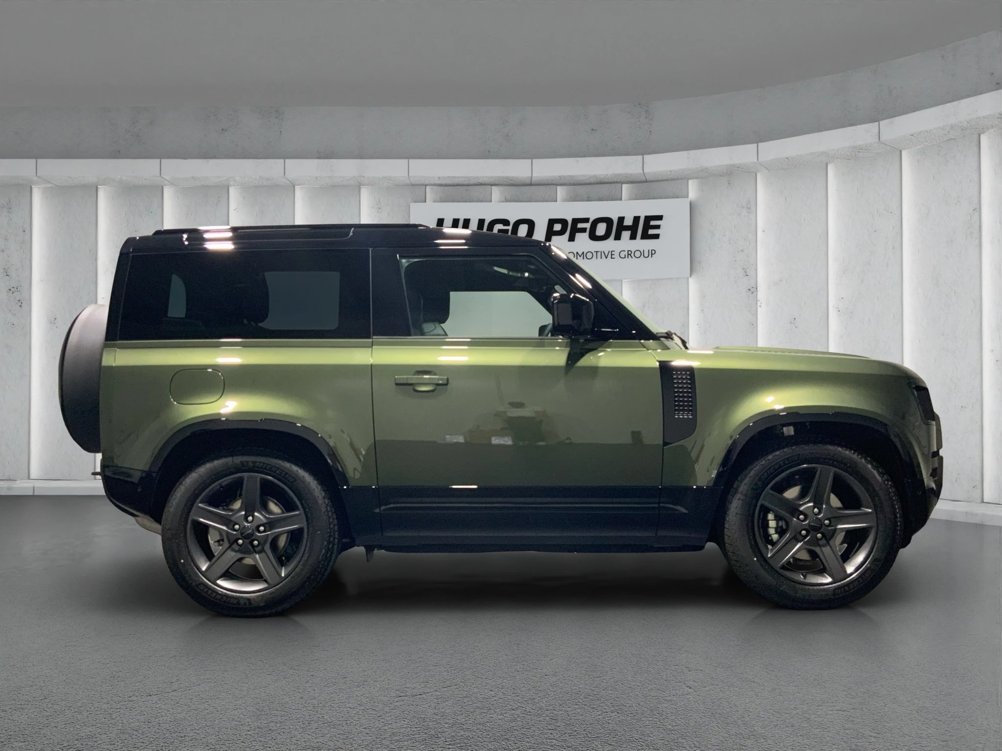 Land Rover Defender 90 X-Dynamic SE D250