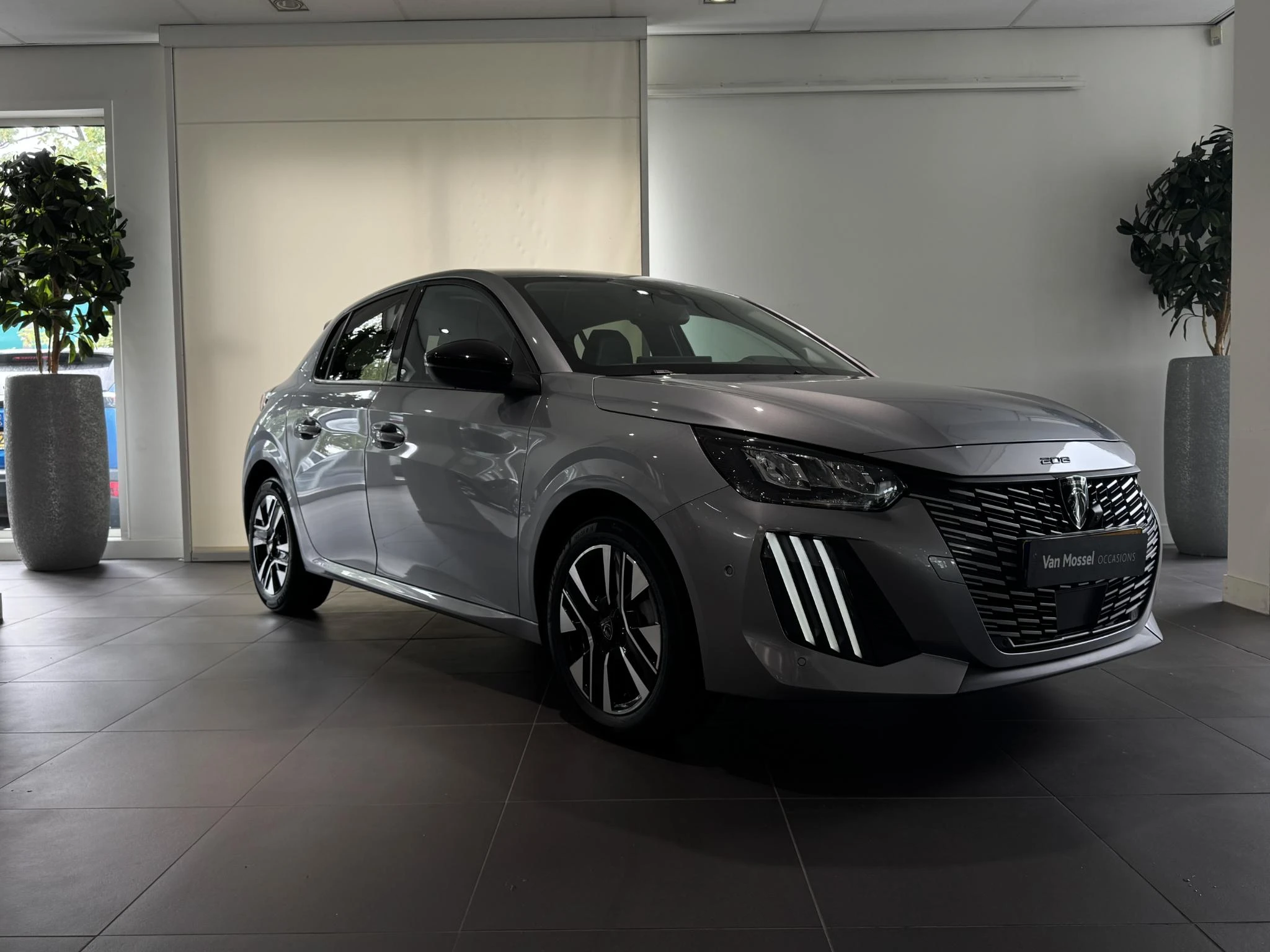 Peugeot-208-image-12