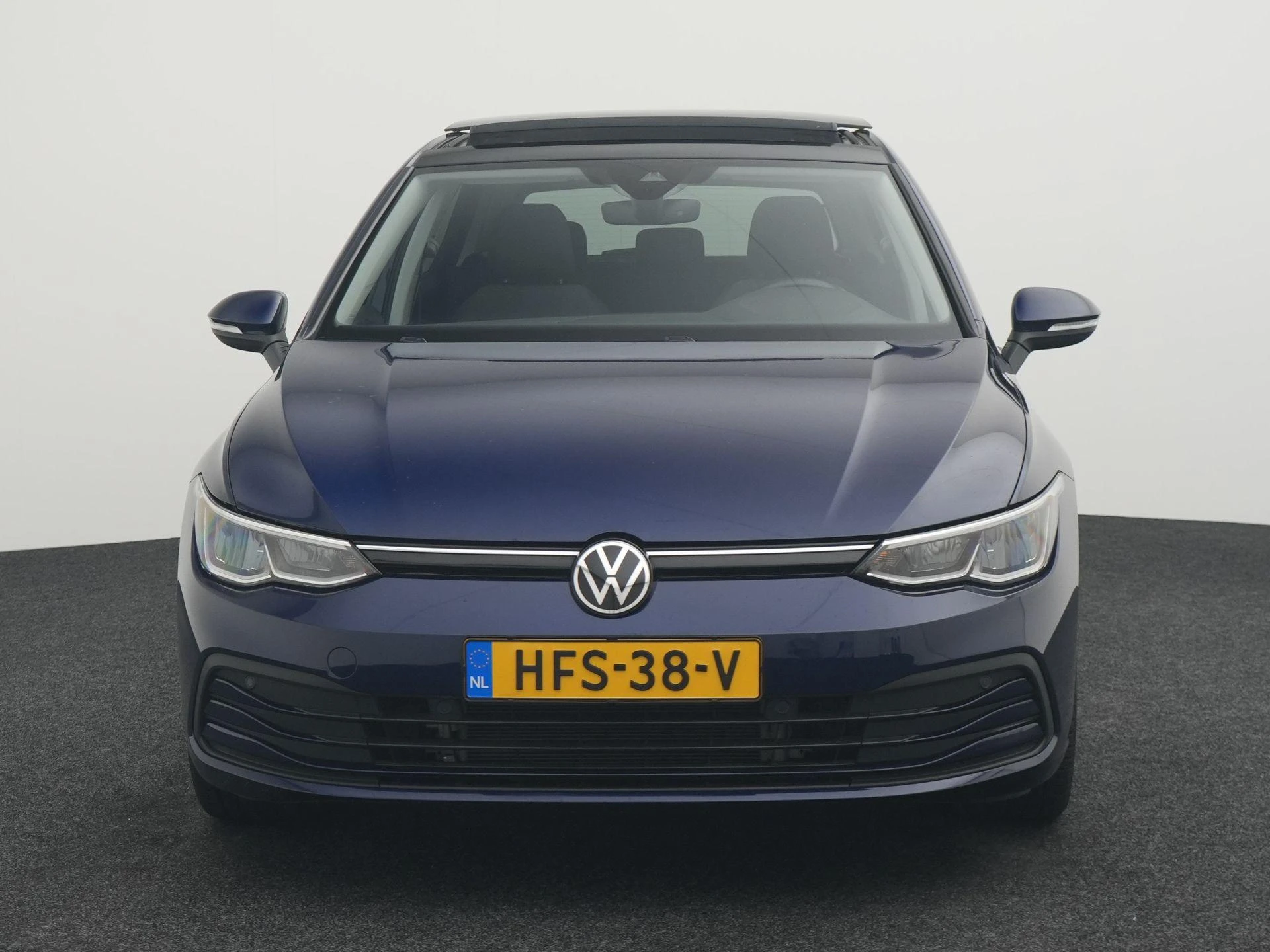 Volkswagen-Golf-image-2