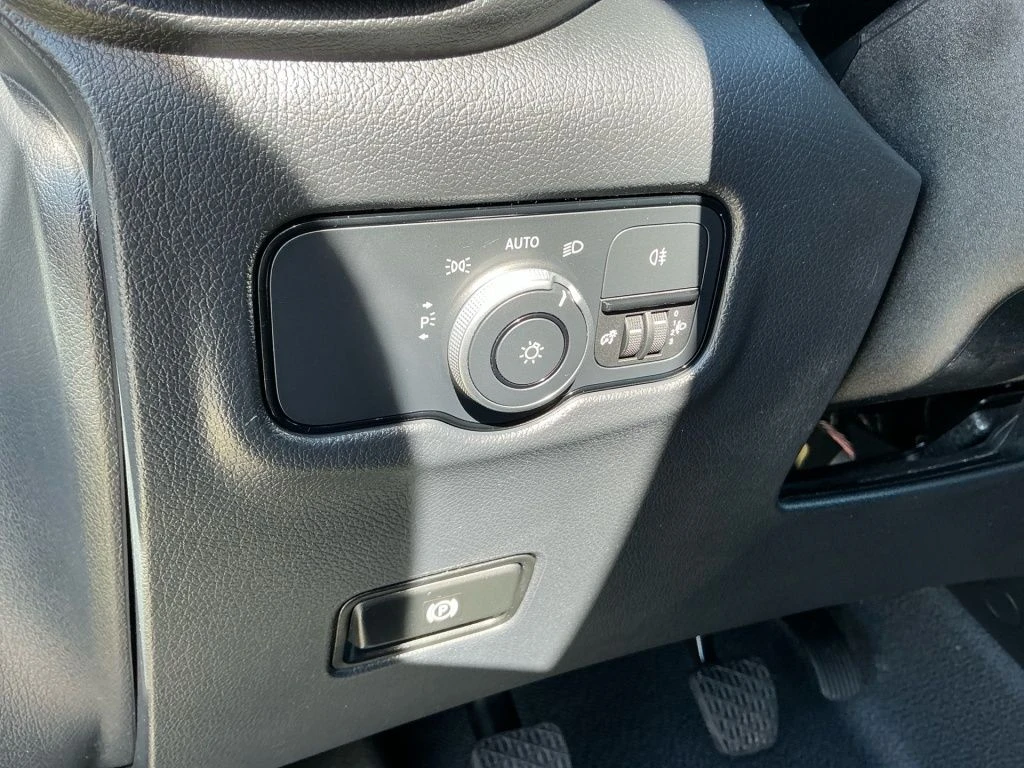 Mercedes-Benz-Vito 116-image-13
