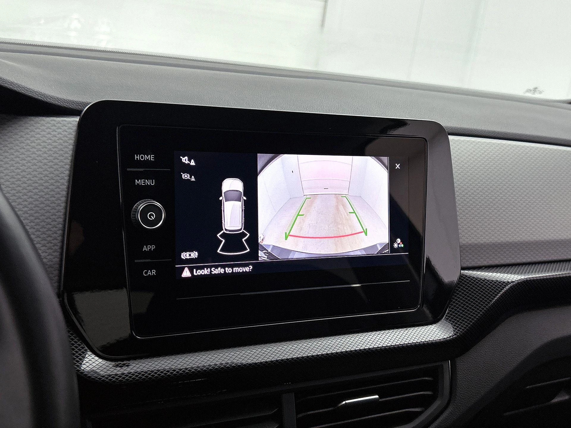 Volkswagen-T-Cross-image-9