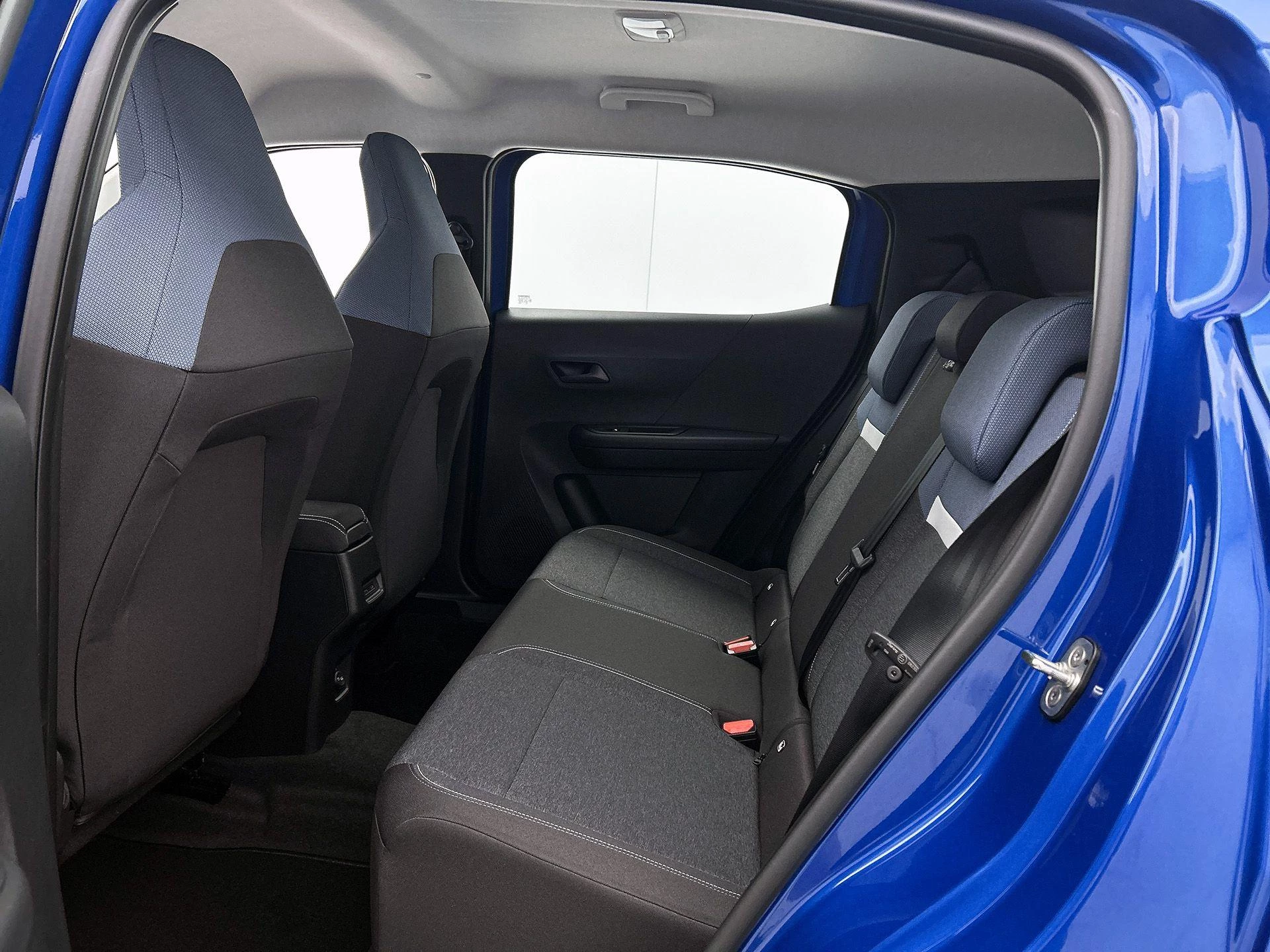 Opel-Frontera-image-25