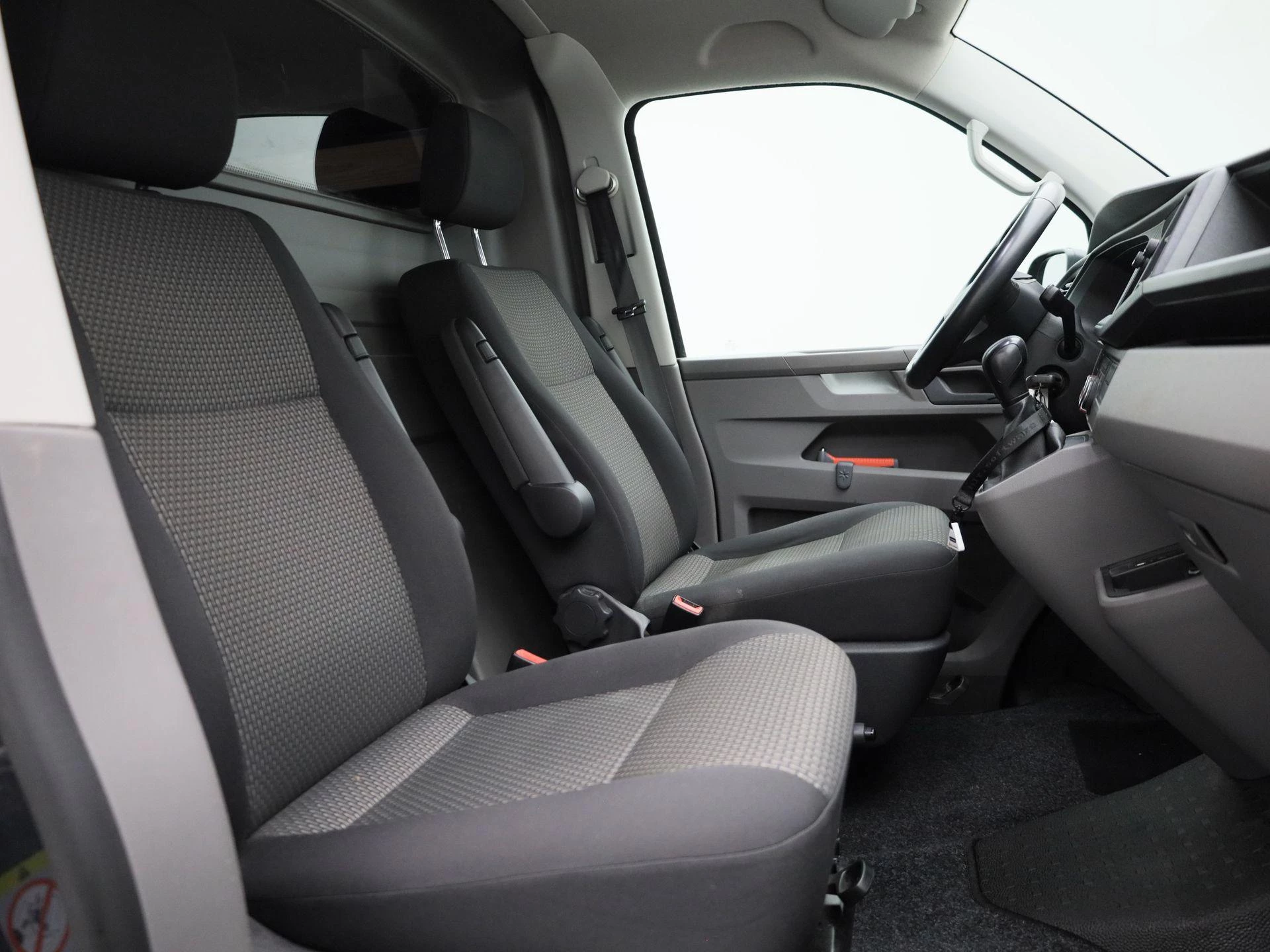 Volkswagen Transporter 2.0 TDI L2H1 150PK