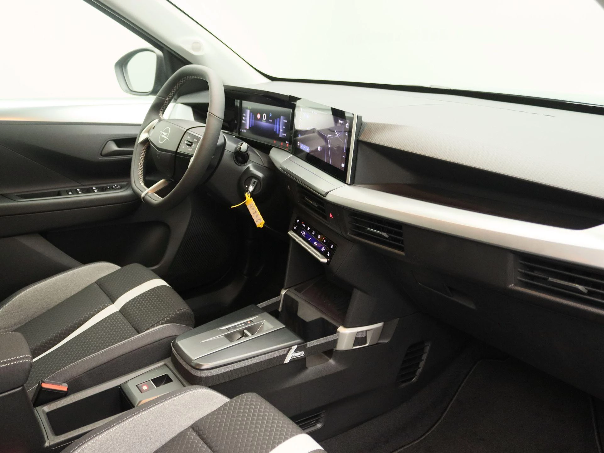 Opel-Frontera-image-20