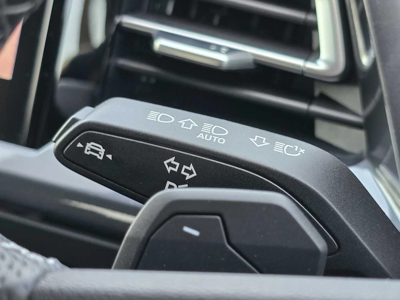 Audi-Q4 e-tron-image-36